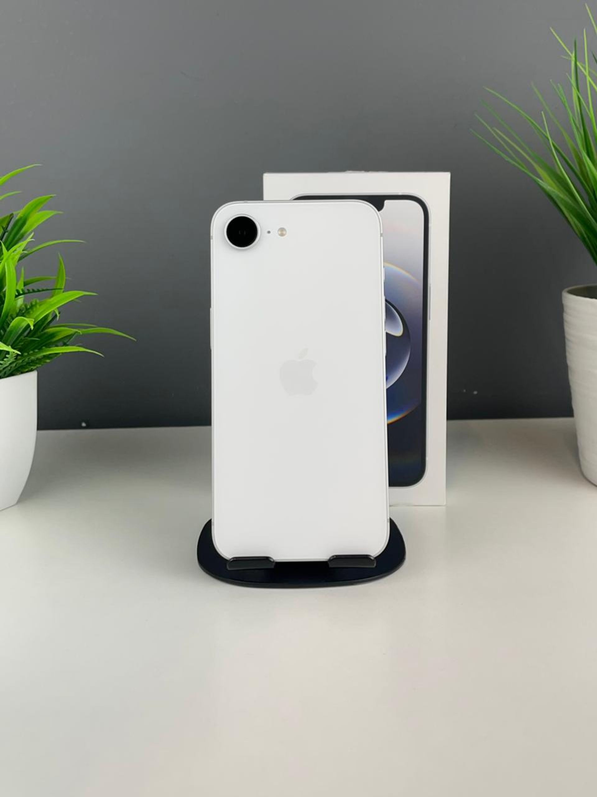 Apple iPhone 16e 128GB