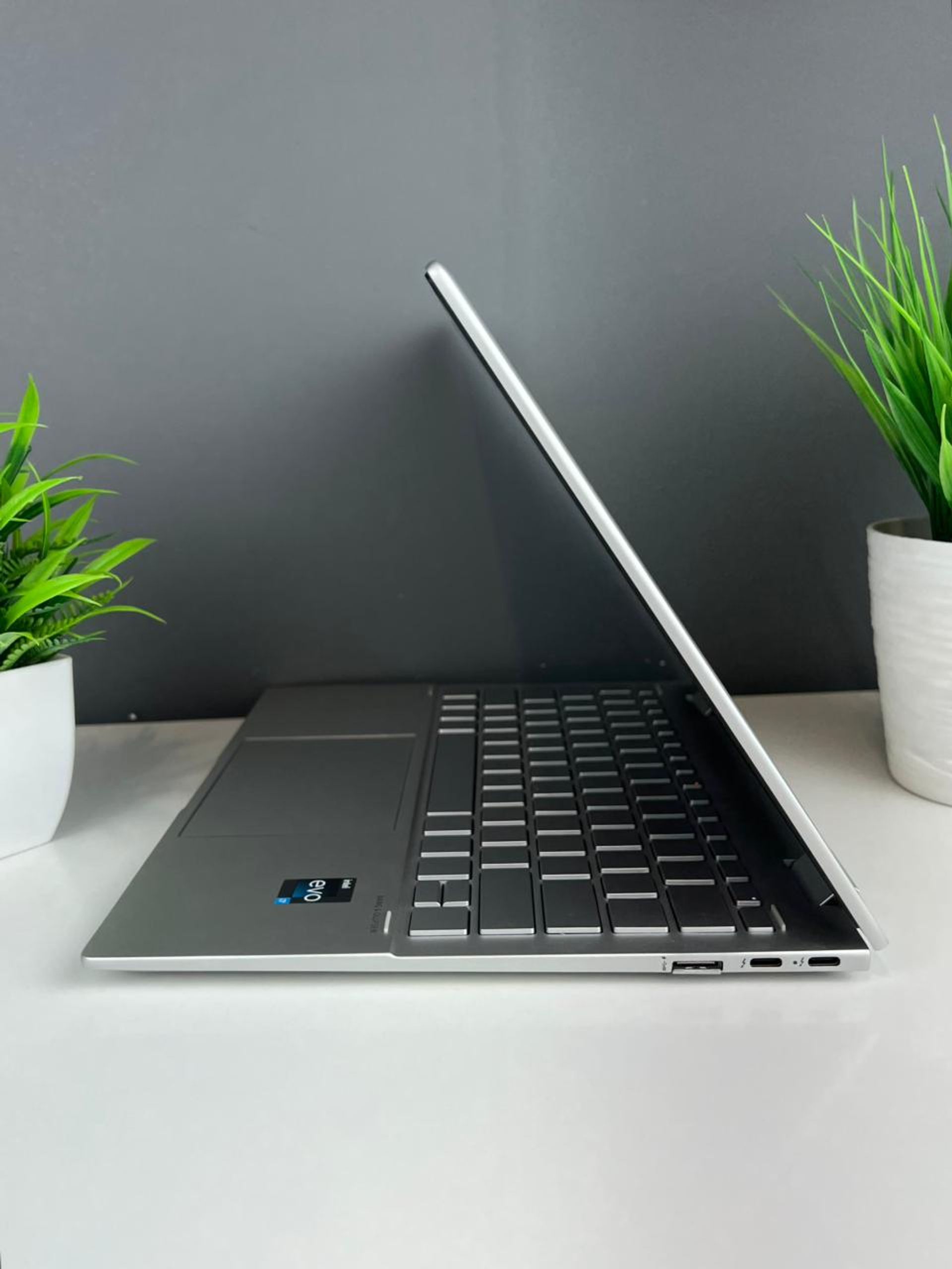 Ноутбук HP Hp Core i7/12 пок