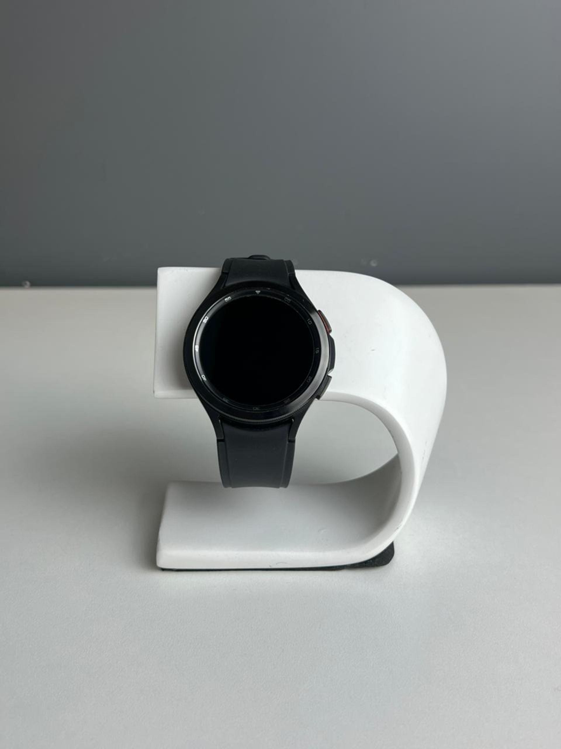 Samsung Series 4 Classic SM-R890 44mm