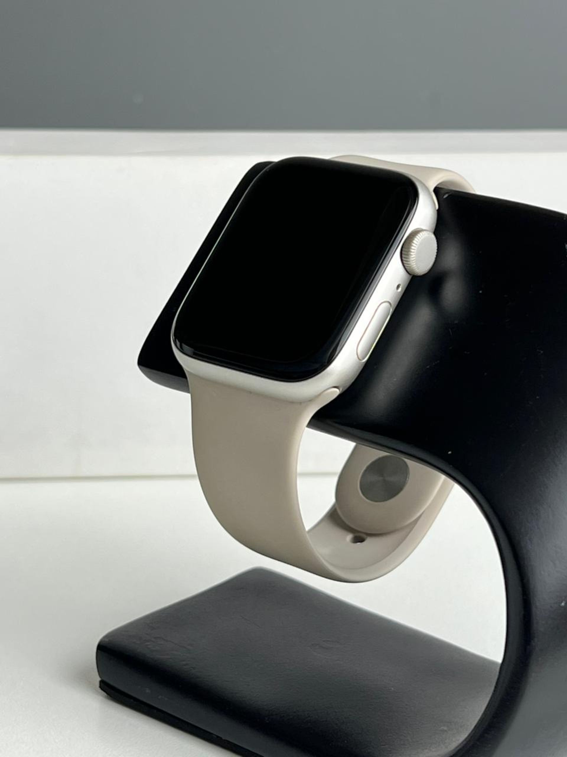 Apple Watch SE 44 мм (2е поколение)
