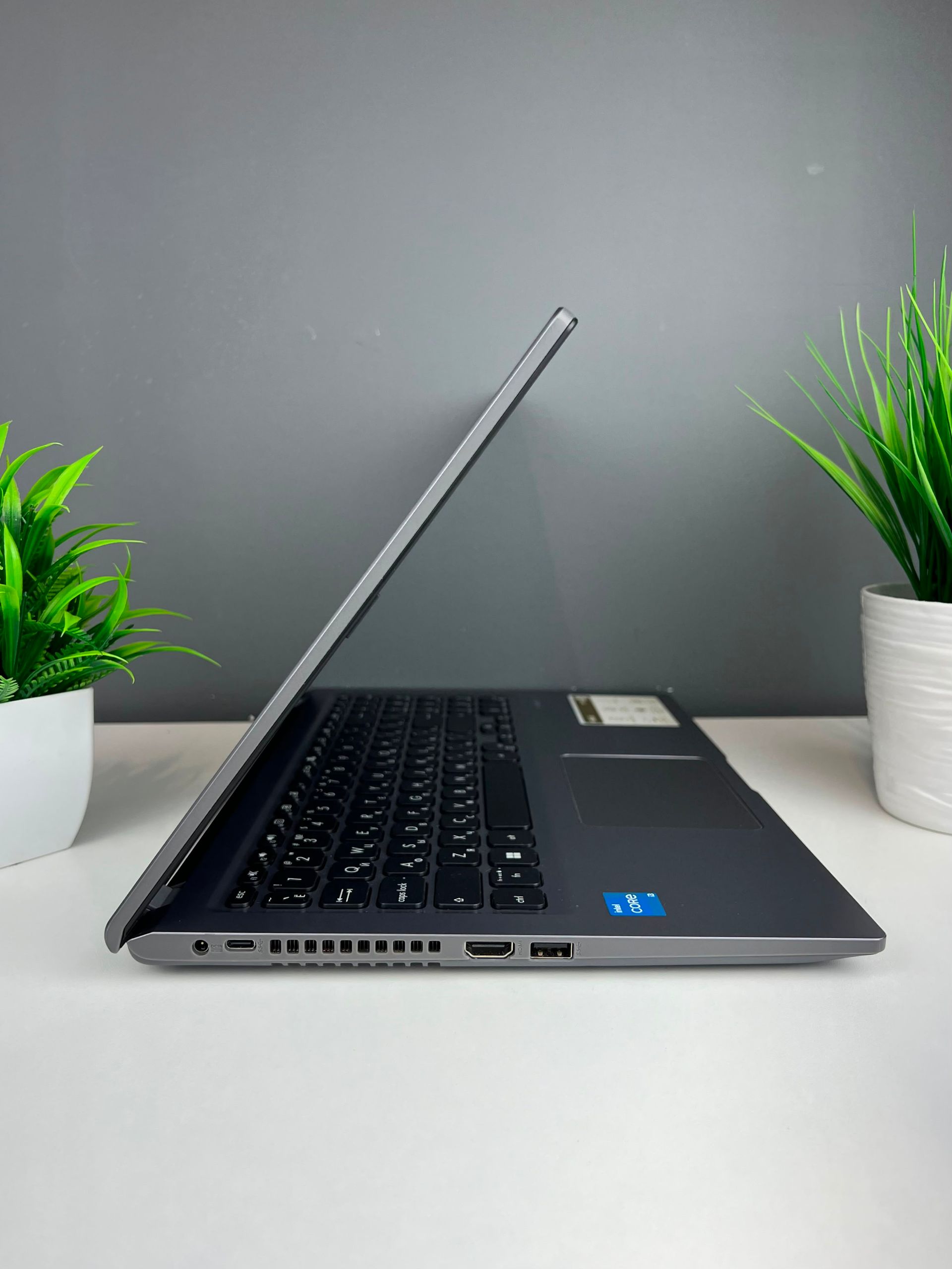 Ноутбук Asus Для работы и учебы  Intel Core i3  11-поколение  ядер 8 GB 512 GB 15 дюймов
