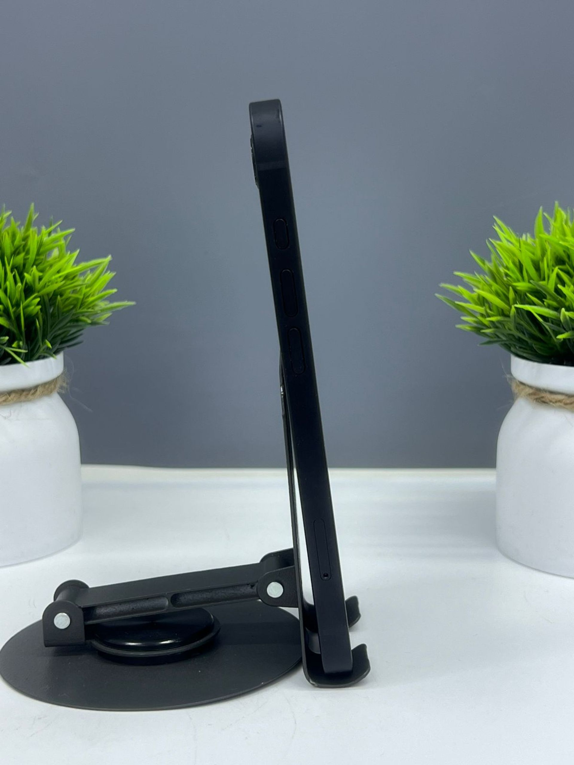 Apple iPhone 16e 128GB