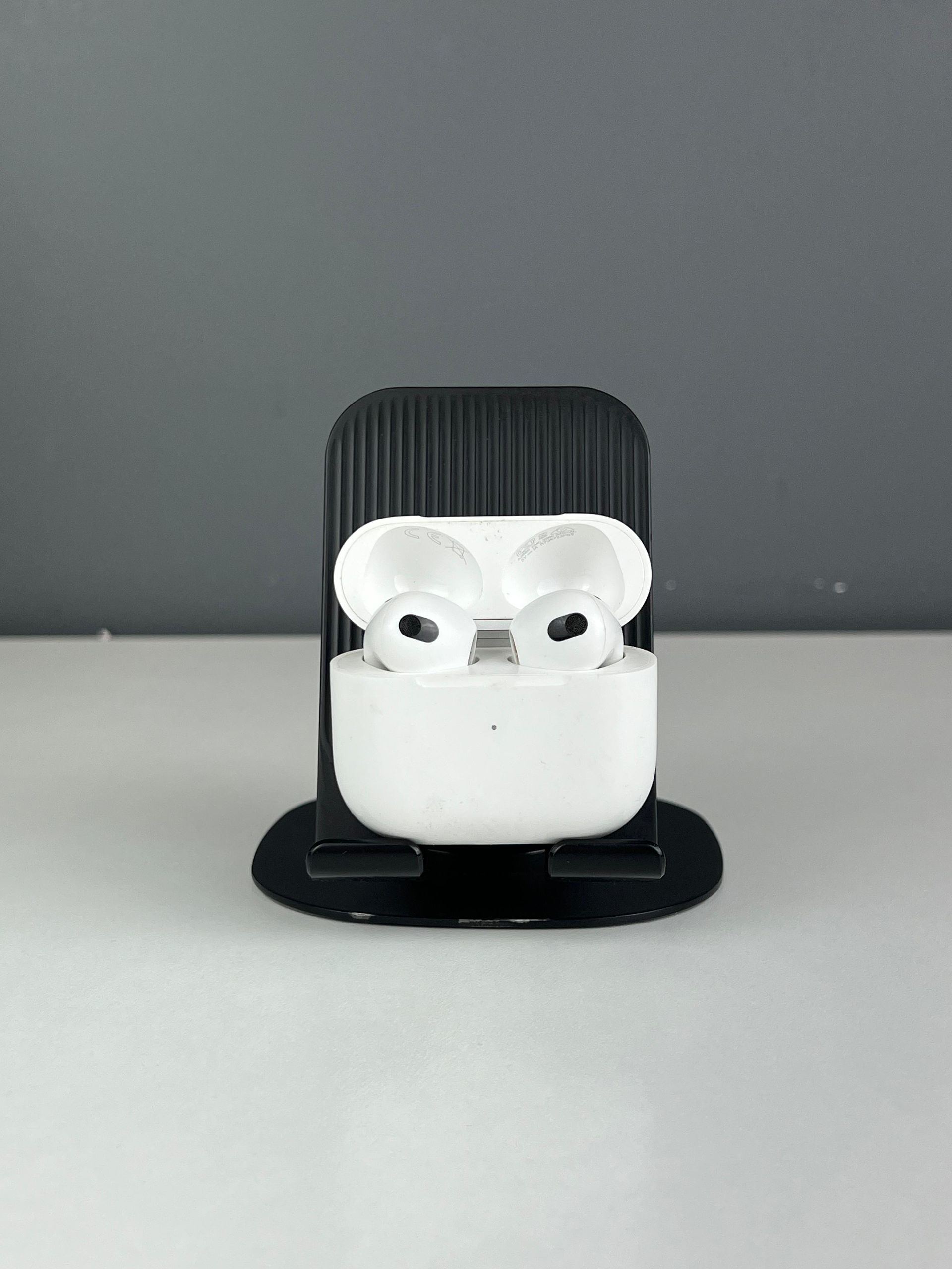Apple AirPods 3 series