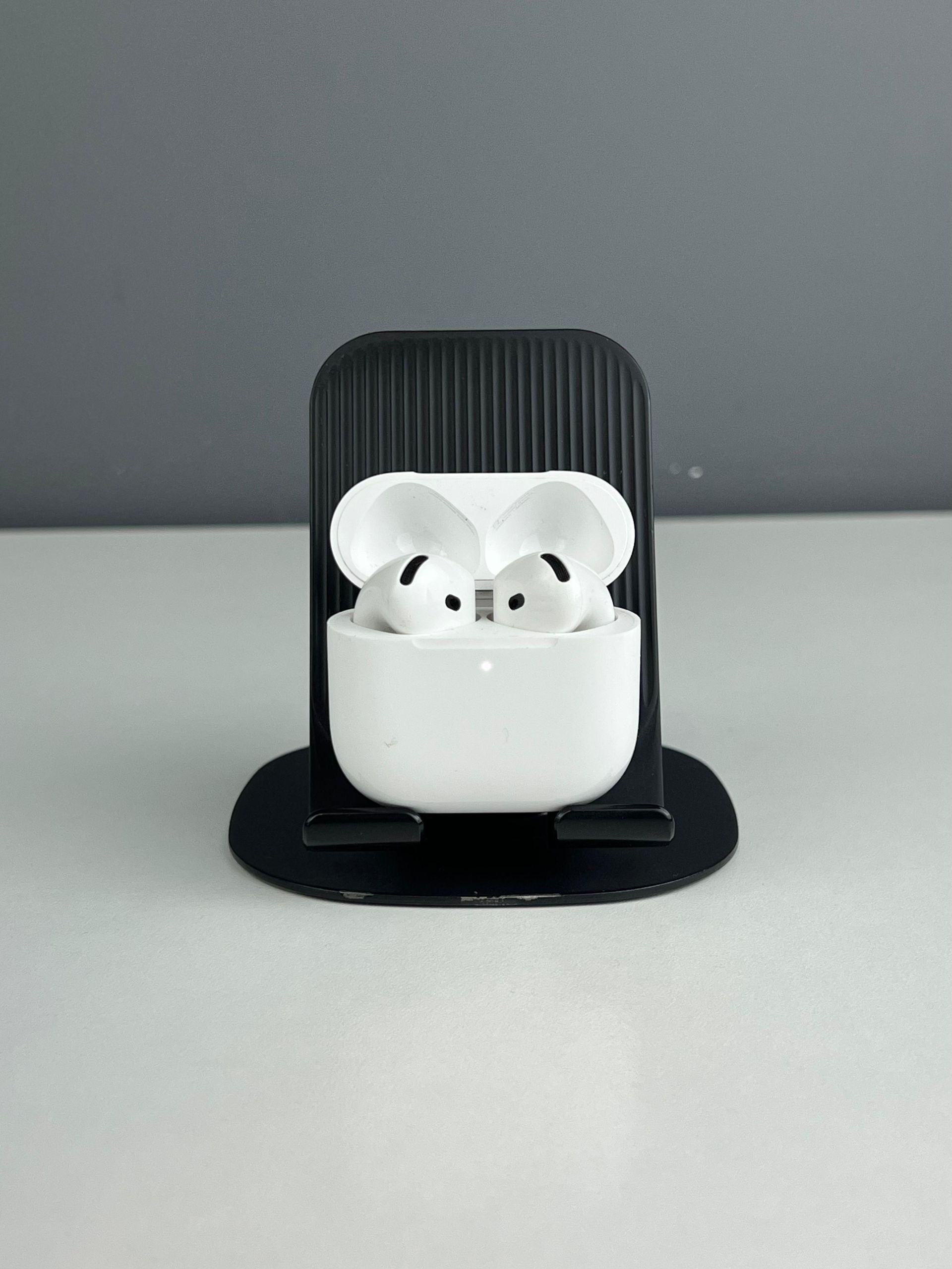 Apple AirPods 4 series