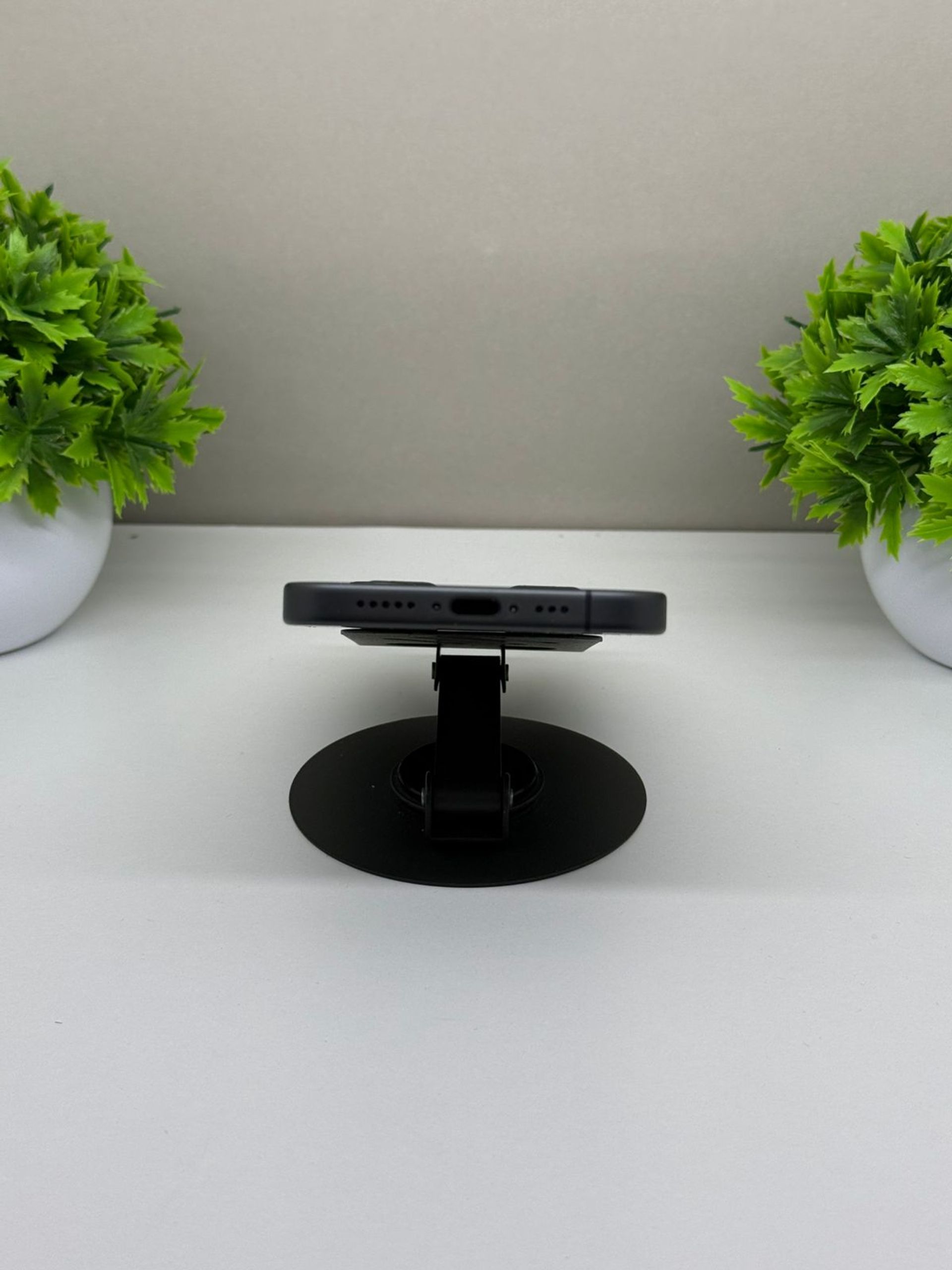 Apple iPhone 17  256 8 черный