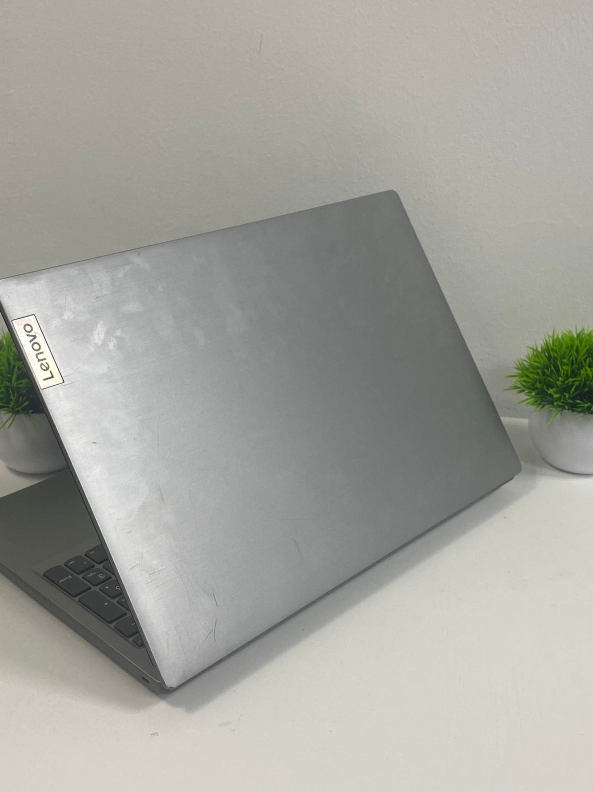 Ноутбук Lenovo core i3/10-пок  Intel Core i3  10-поколение  ядер 4 GB 16 дюймов