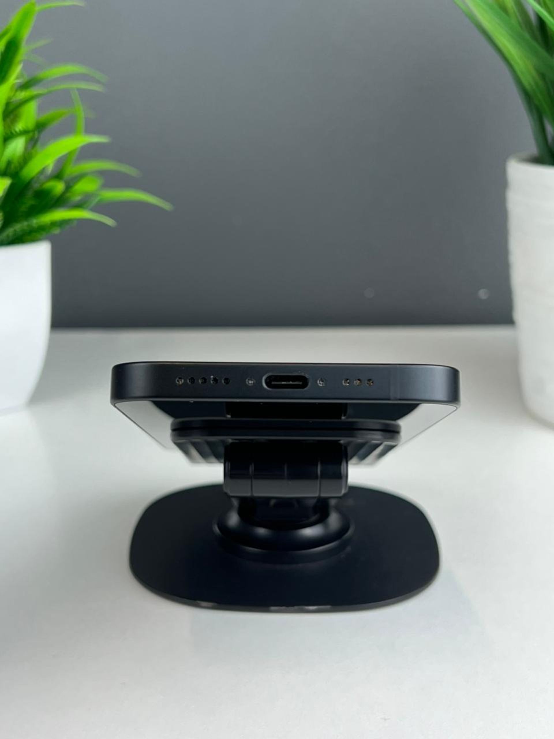 Apple iPhone 16e 256GB - фото_4