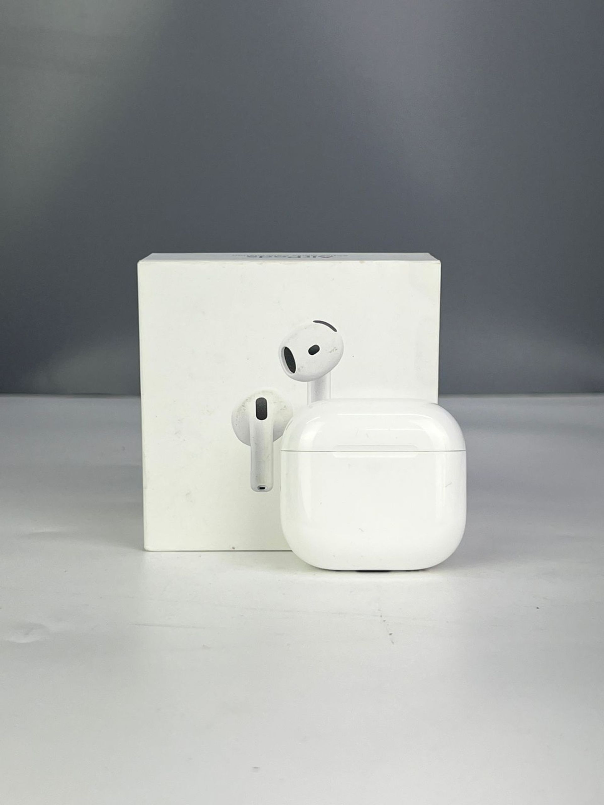 Apple AirPods 4 series