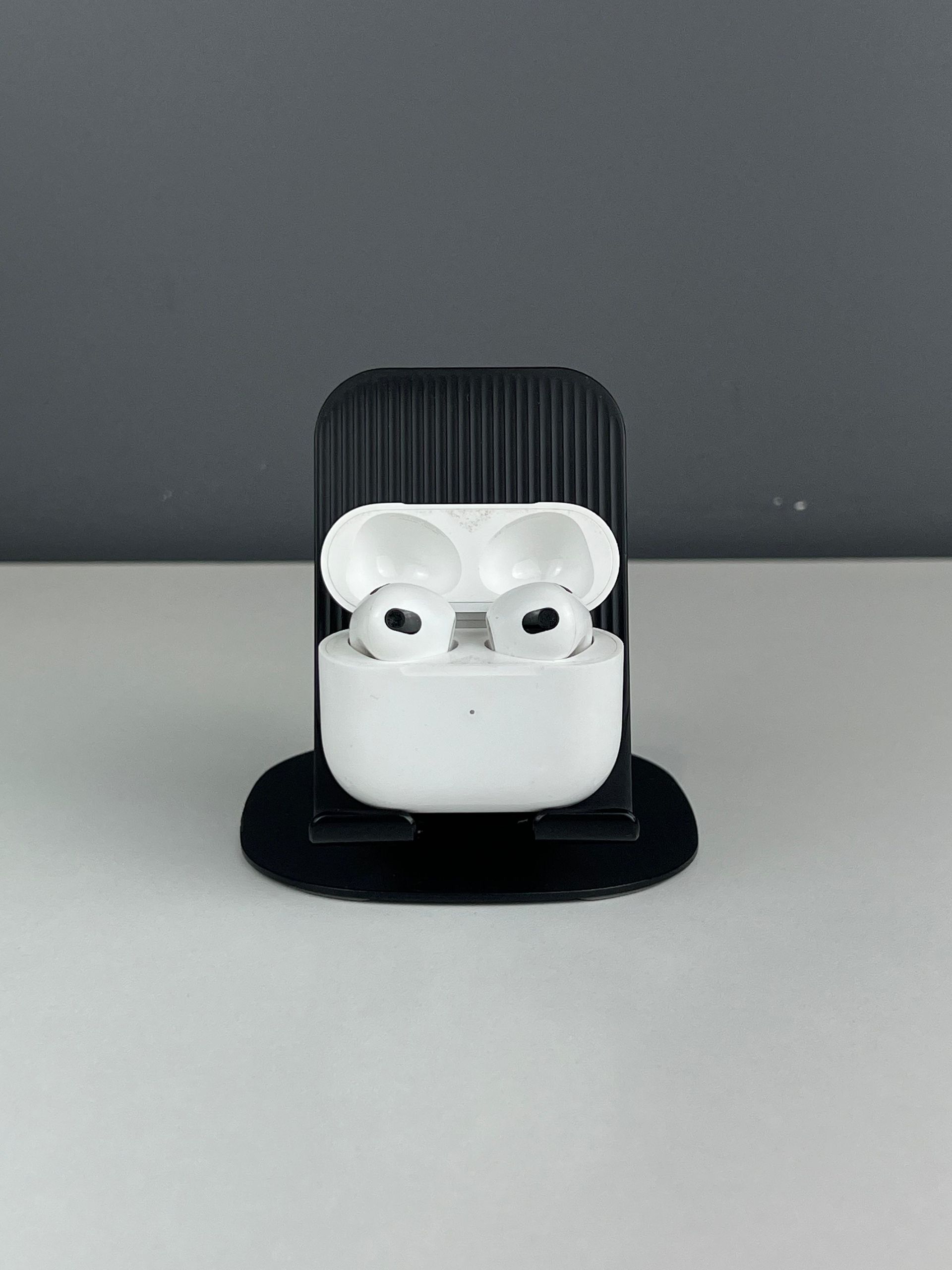 Apple AirPods 3 series
