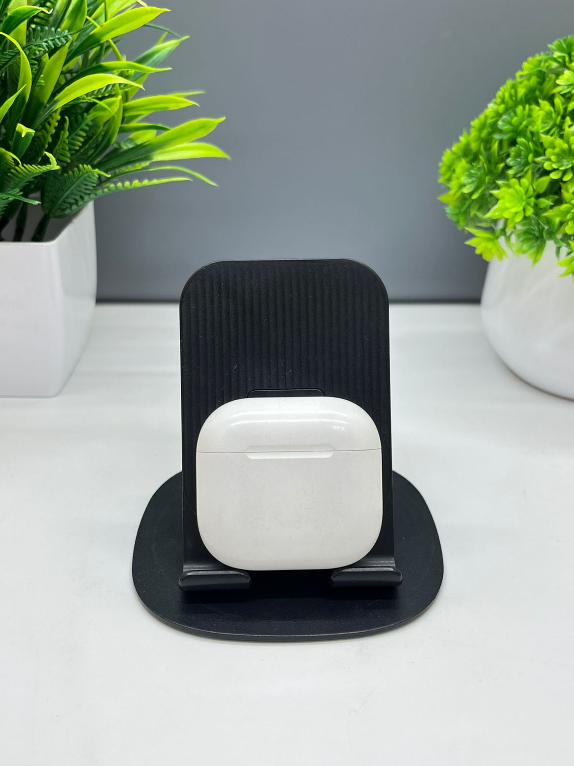 Apple AirPods 4 series