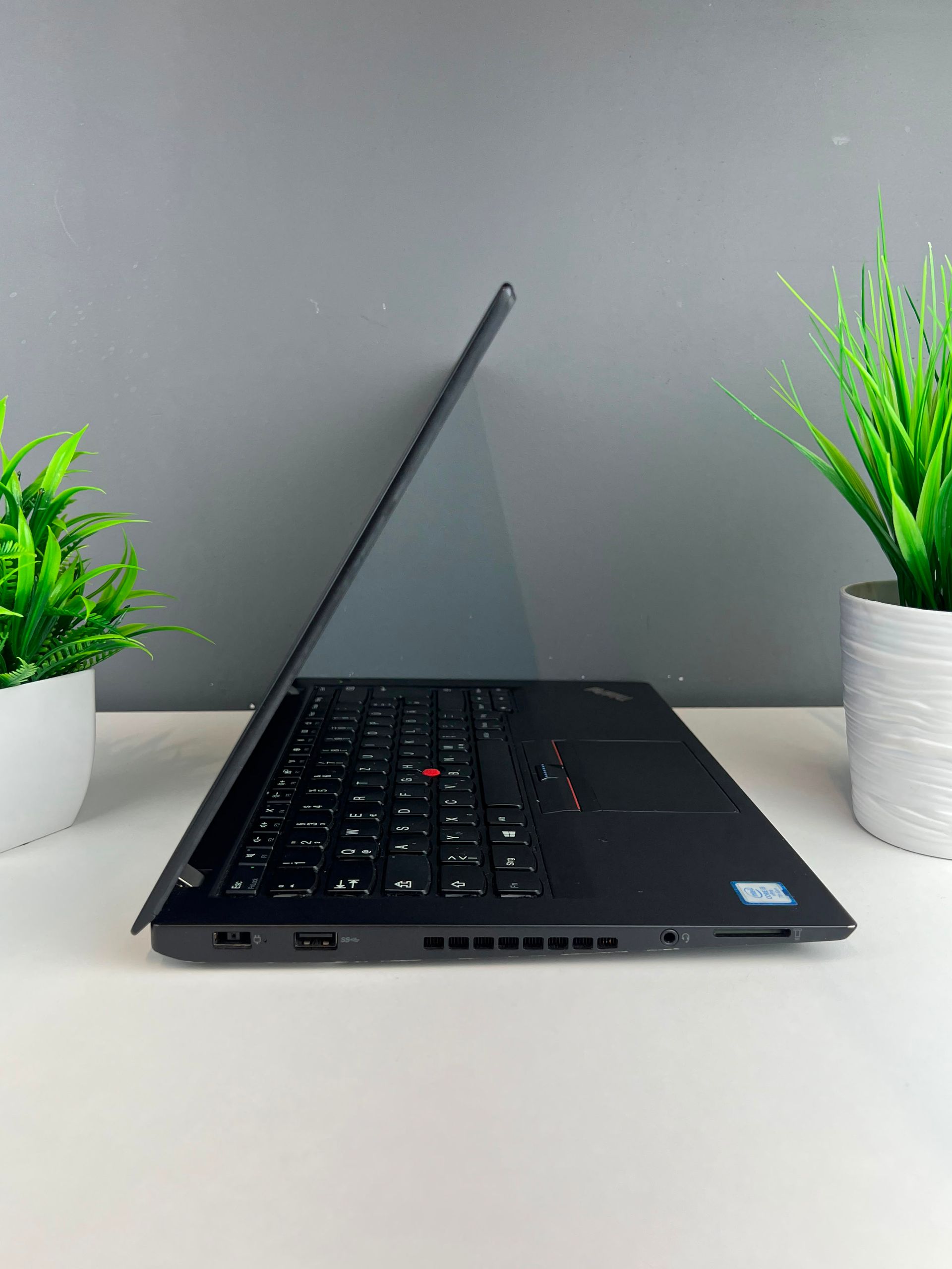 Ноутбук Lenovo core i5/7 пок  Intel Core i5  7-поколение  ядер 16 GB 256 GB 14 дюймов
