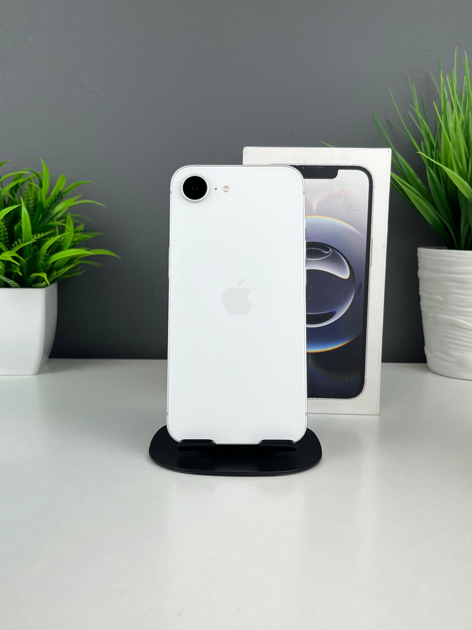 Apple iPhone 16e 256GB