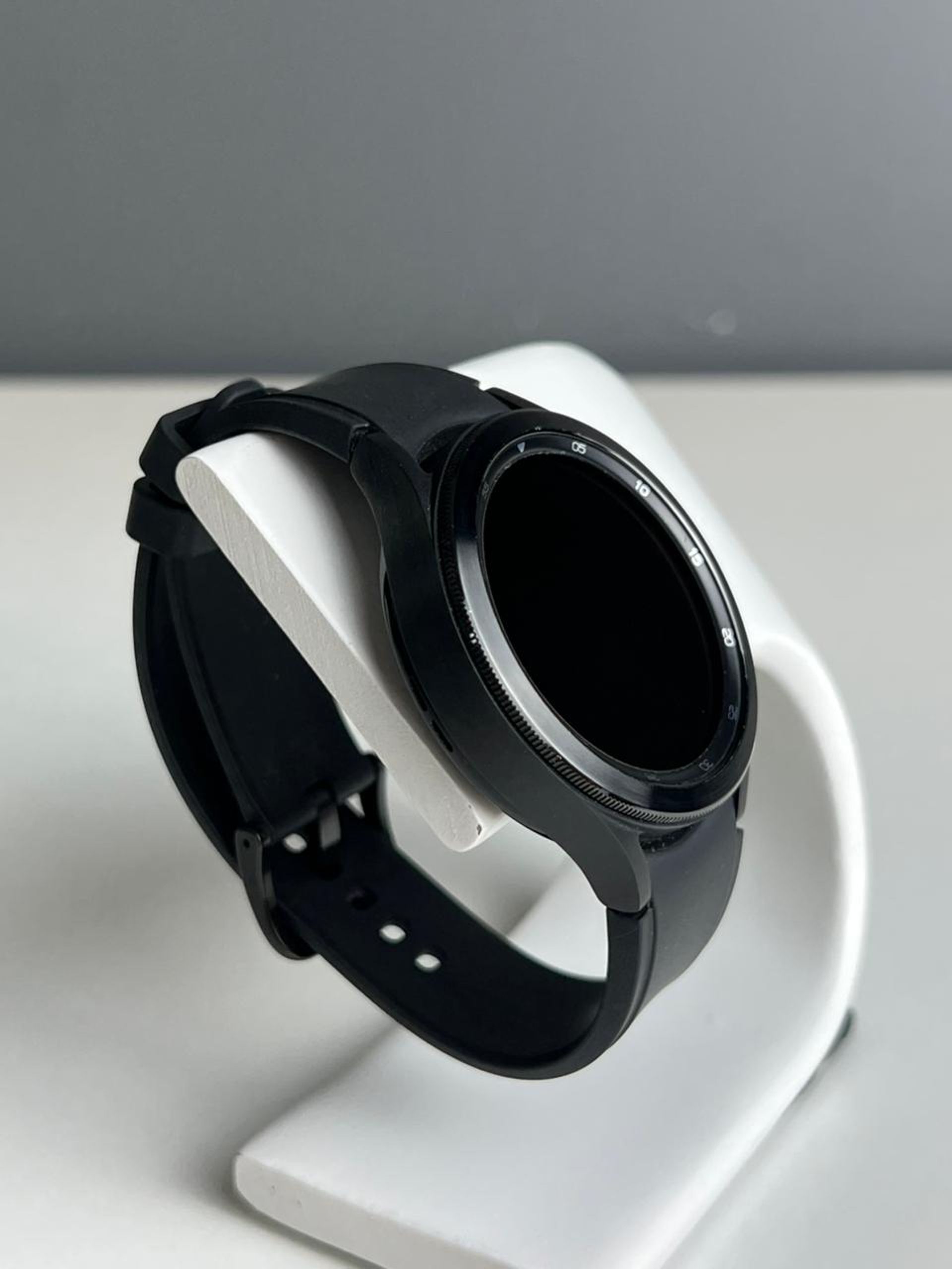 Samsung Series 4 Classic SM-R890 44mm
