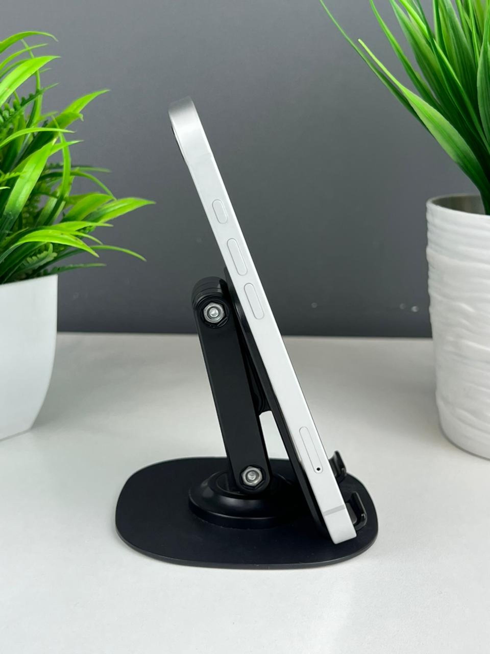 Apple iPhone 16e 128GB