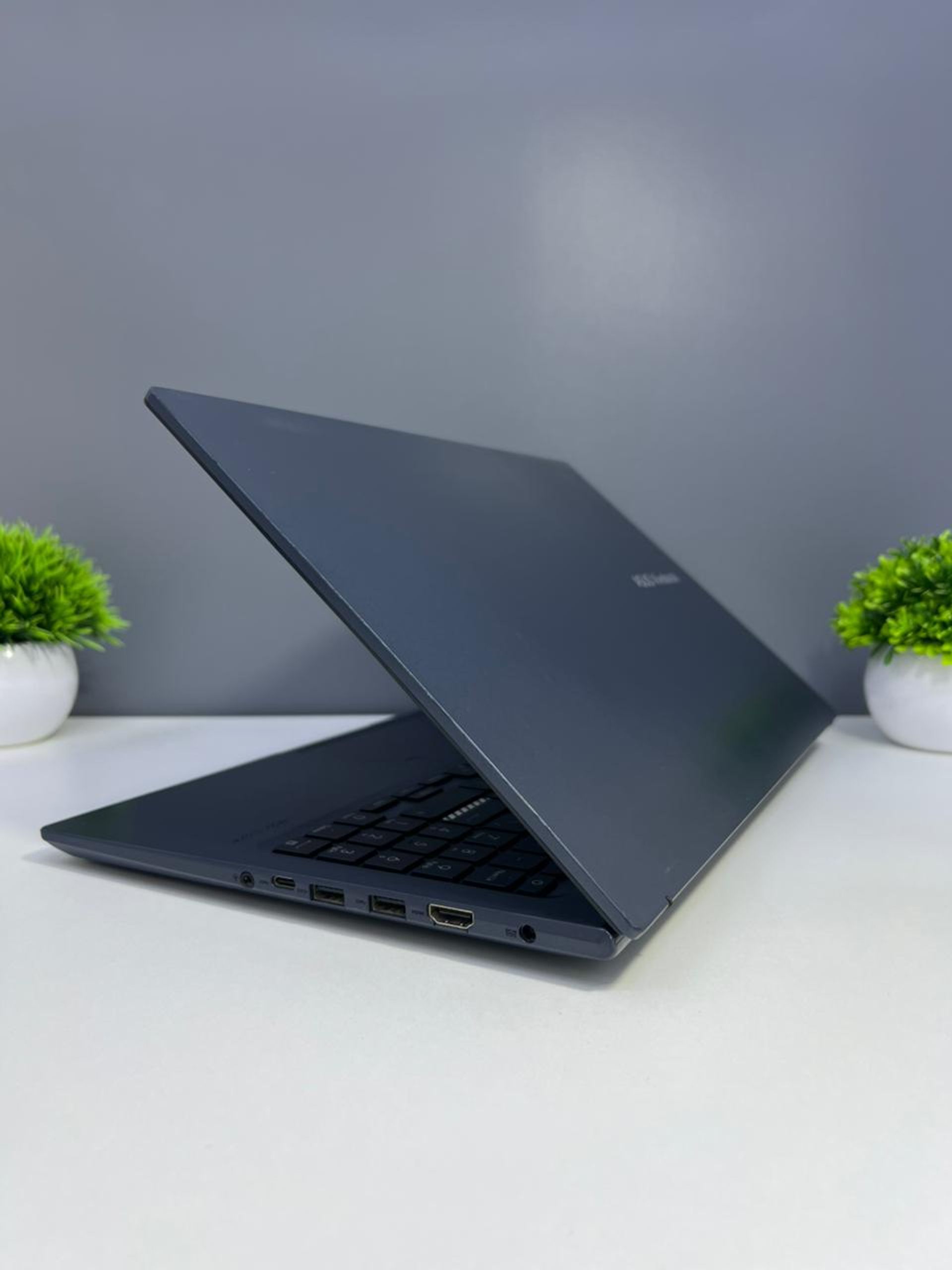 Ноутбук Asus Для работы и учебы  Intel Core i5  12-поколение  ядер 8 GB 256 GB 14 дюймов