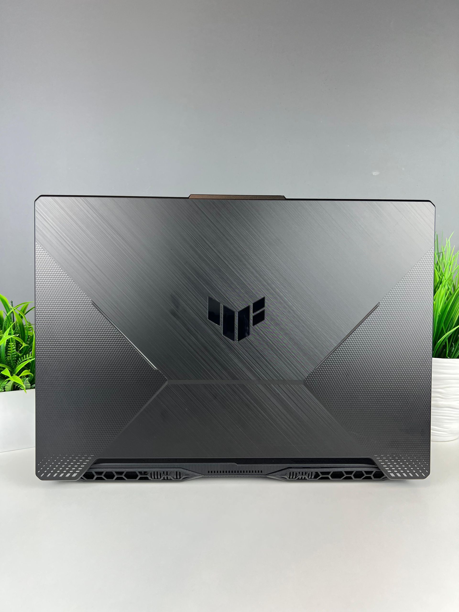 Ноутбук Asus Игровой AMD Ryzen 5 7-поколение ядер 8 GB 512 GB