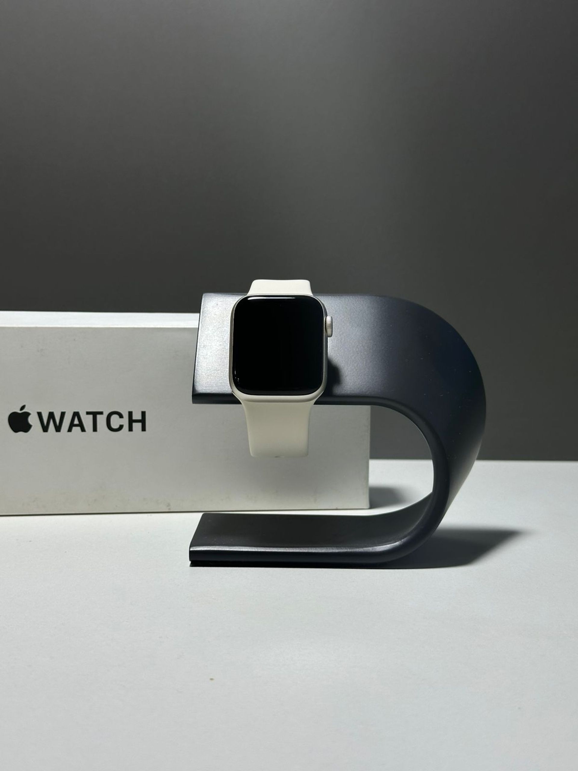 Apple Watch SE 40 мм (2е поколение)