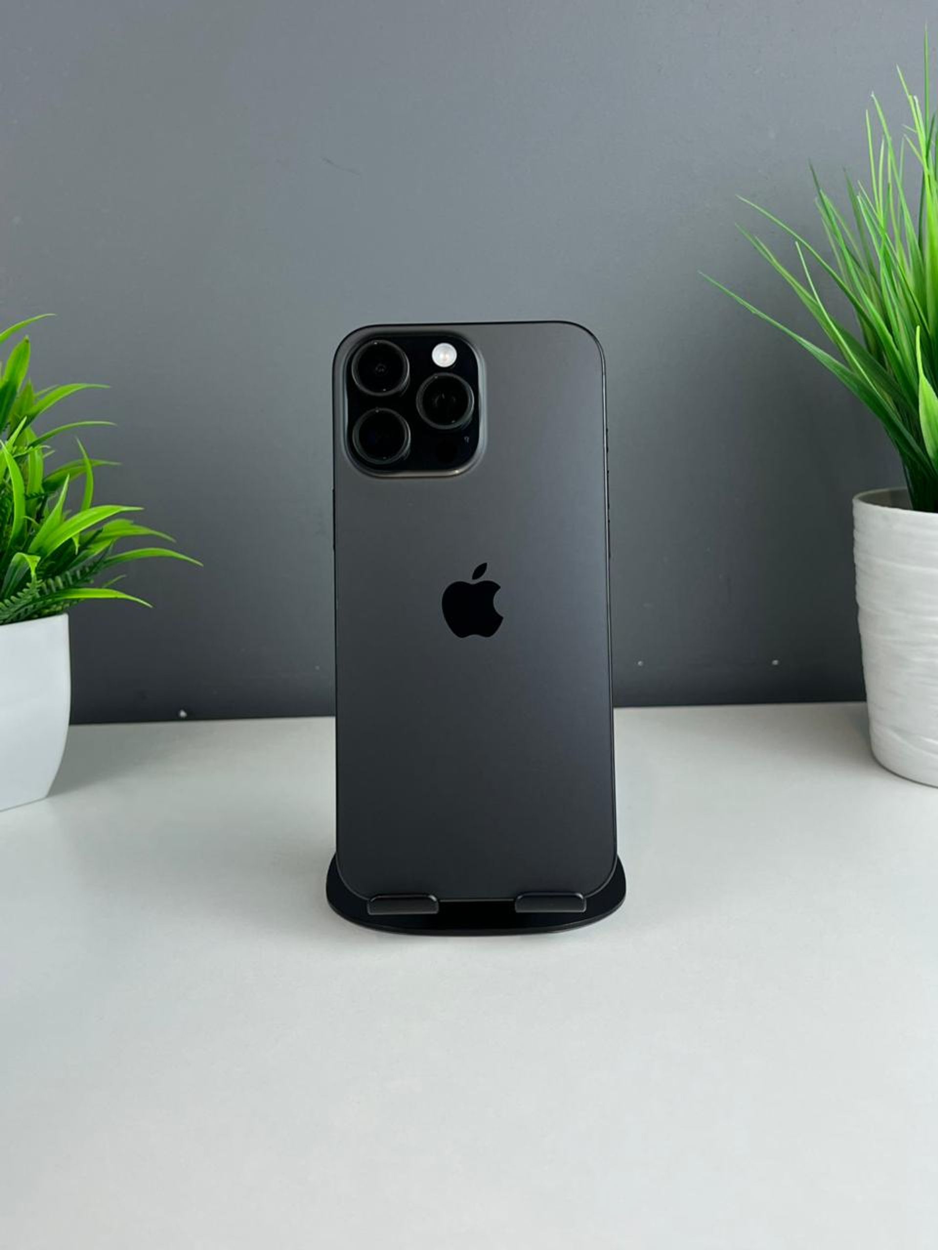 Apple iPhone 16 Pro Max 256Gb - фото_0