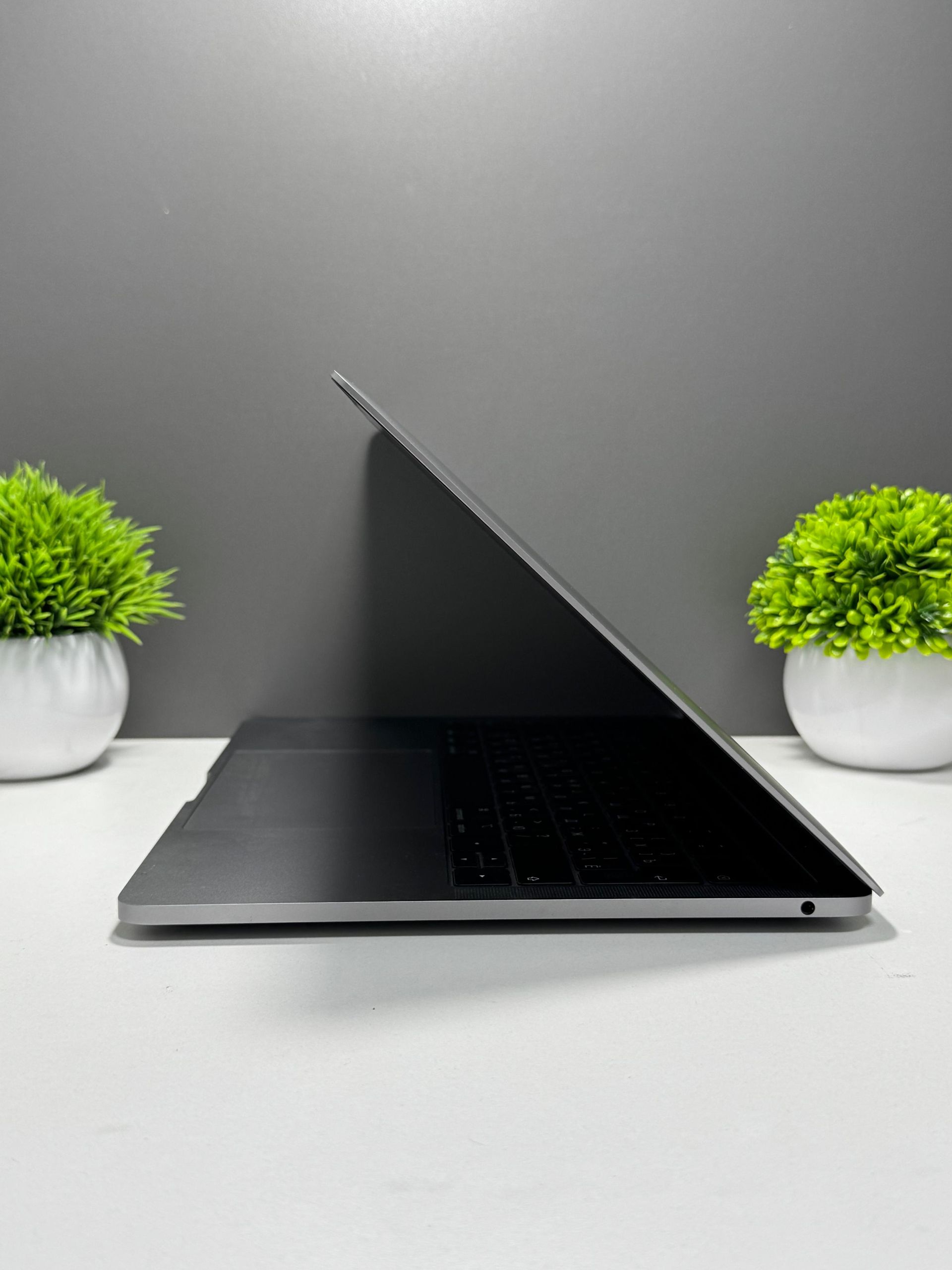 Ноутбук Apple macbook pro 13 m1 M1 ядер 8 GB 13 дюймов