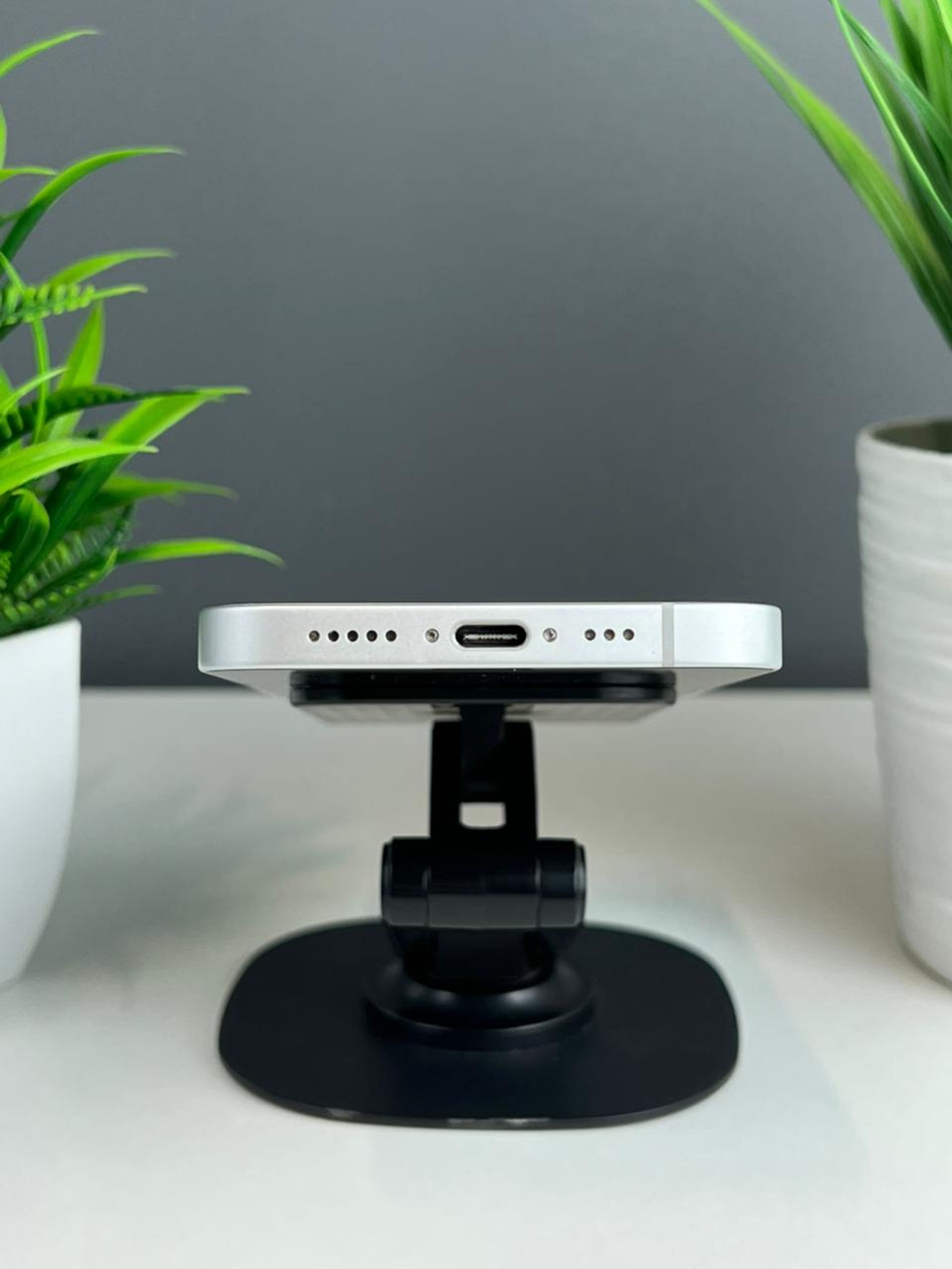 Apple iPhone 16e 128GB