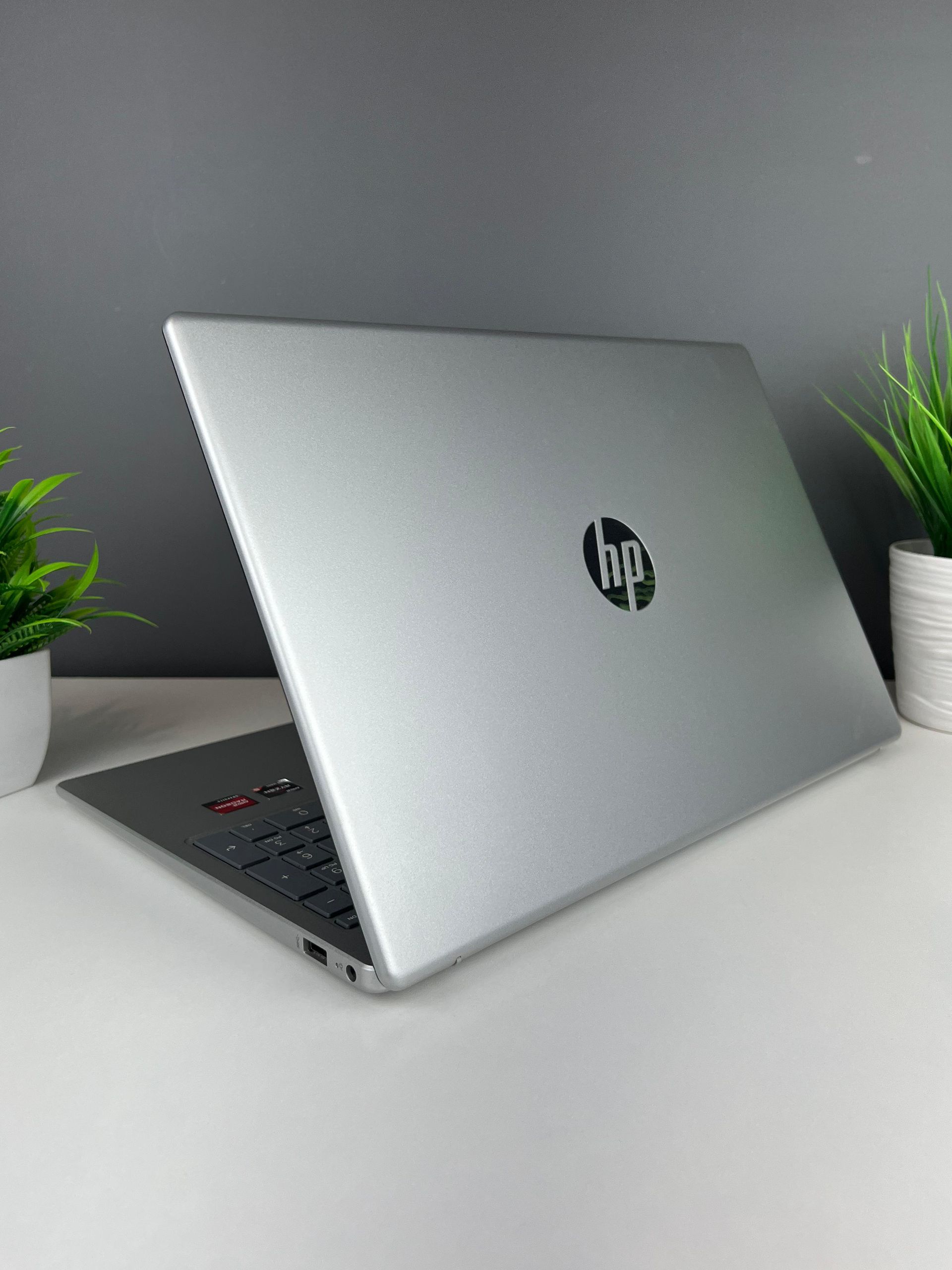 Ноутбук Hp ryzen 5 (5-е поколение) 2023 (6 ядер / 12 потоков) AMD Ryzen 5 5-поколение ядер 16 GB 512 GB 15 дюймов