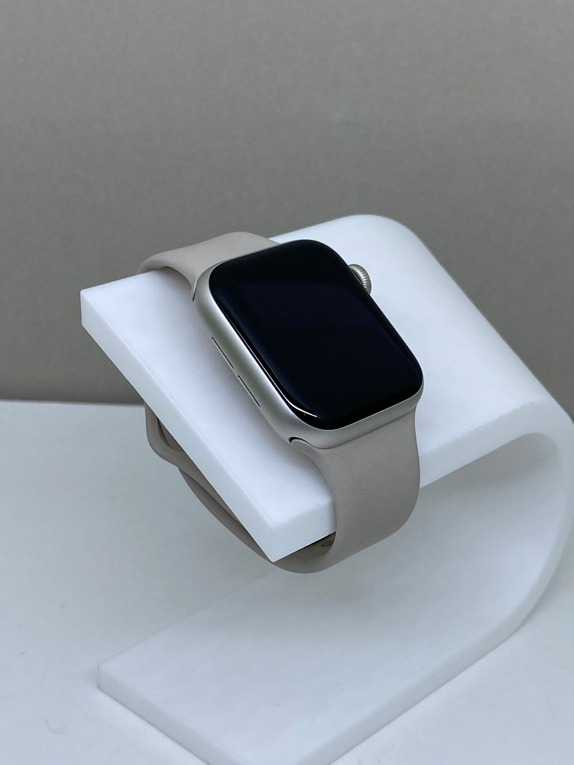 Apple Watch SE 40 мм (2е поколение)