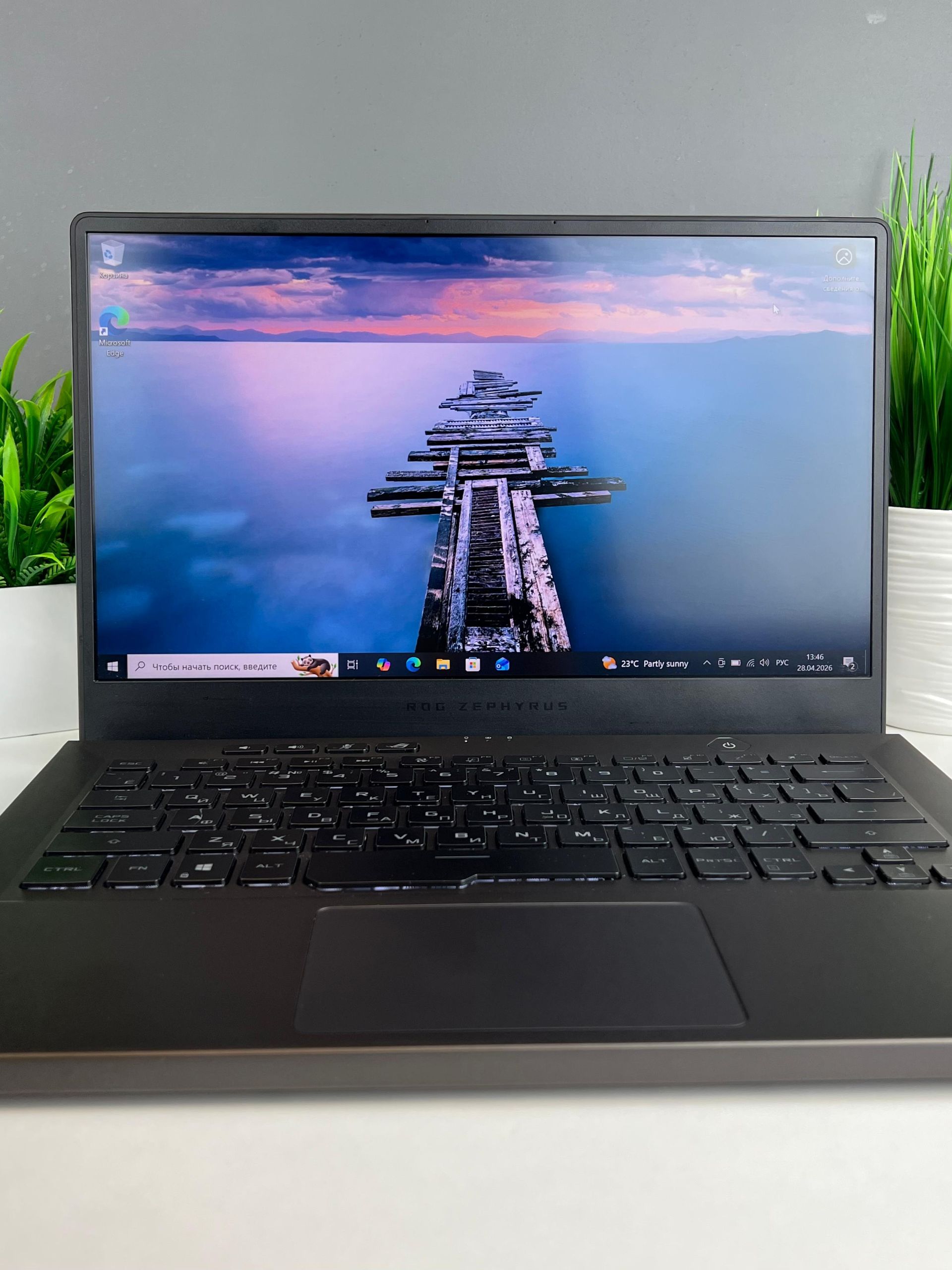 Ноутбук Asus ROG AMD Ryzen 9 4-поколение ядер 16 GB 500 GB 14 дюймов