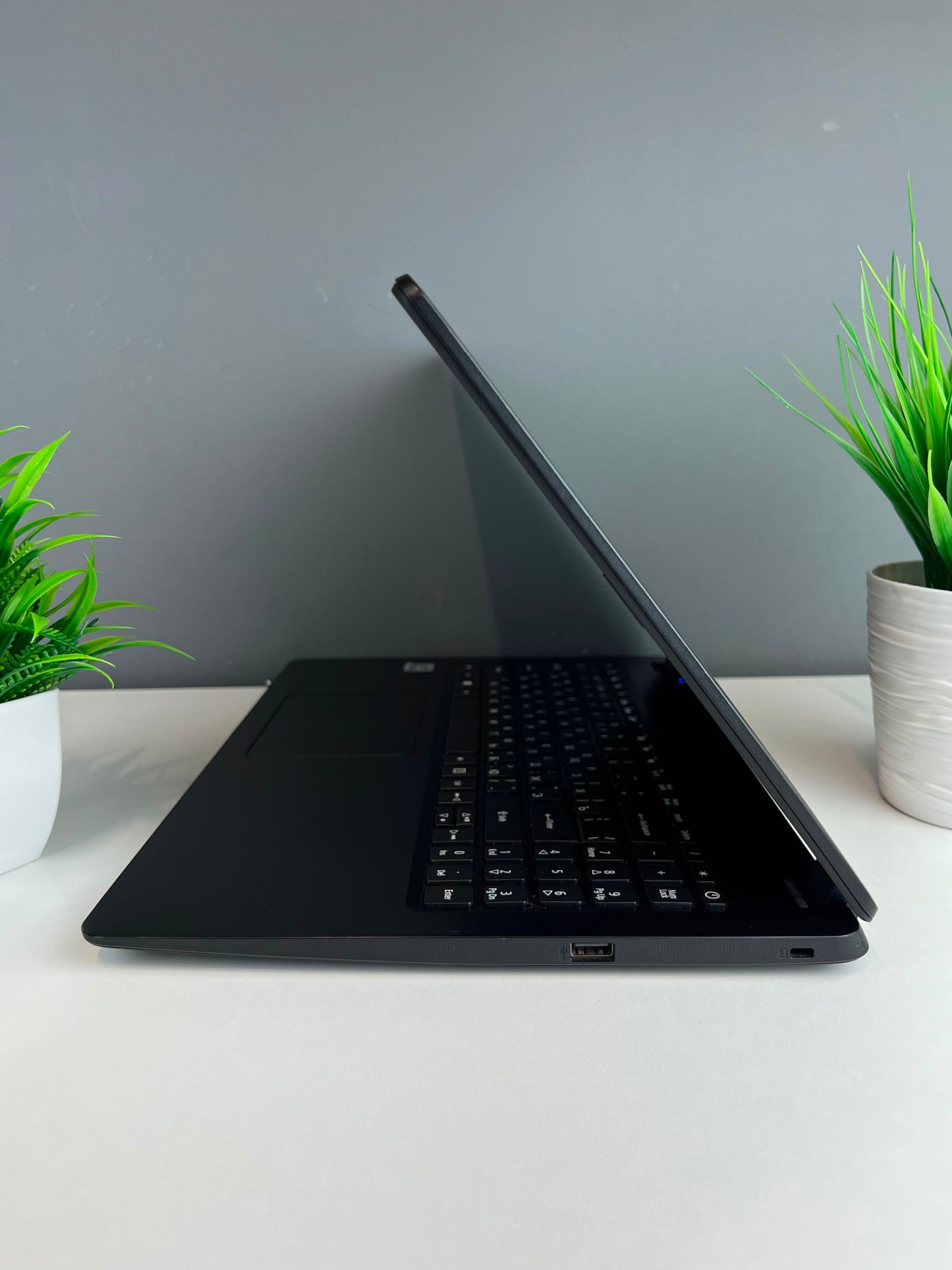 Ноутбук Acer Для работы и учебы  Intel Core i5  10-поколение  ядер 8 GB 512 GB 14 дюймов