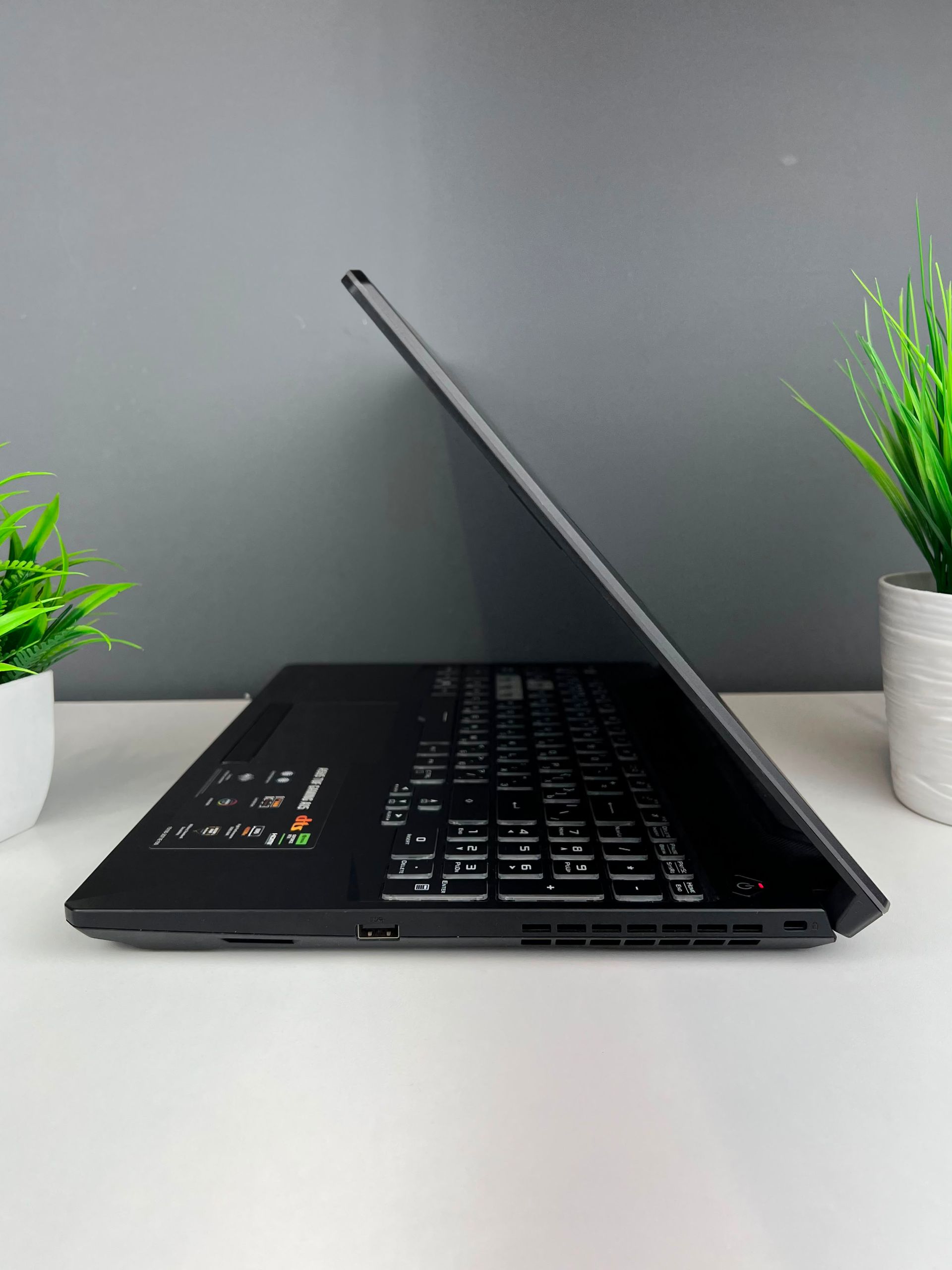 Ноутбук Asus Tuf Gaming F15 AMD Ryzen 5 7-поколение ядер 8 GB 512 GB 15 дюймов