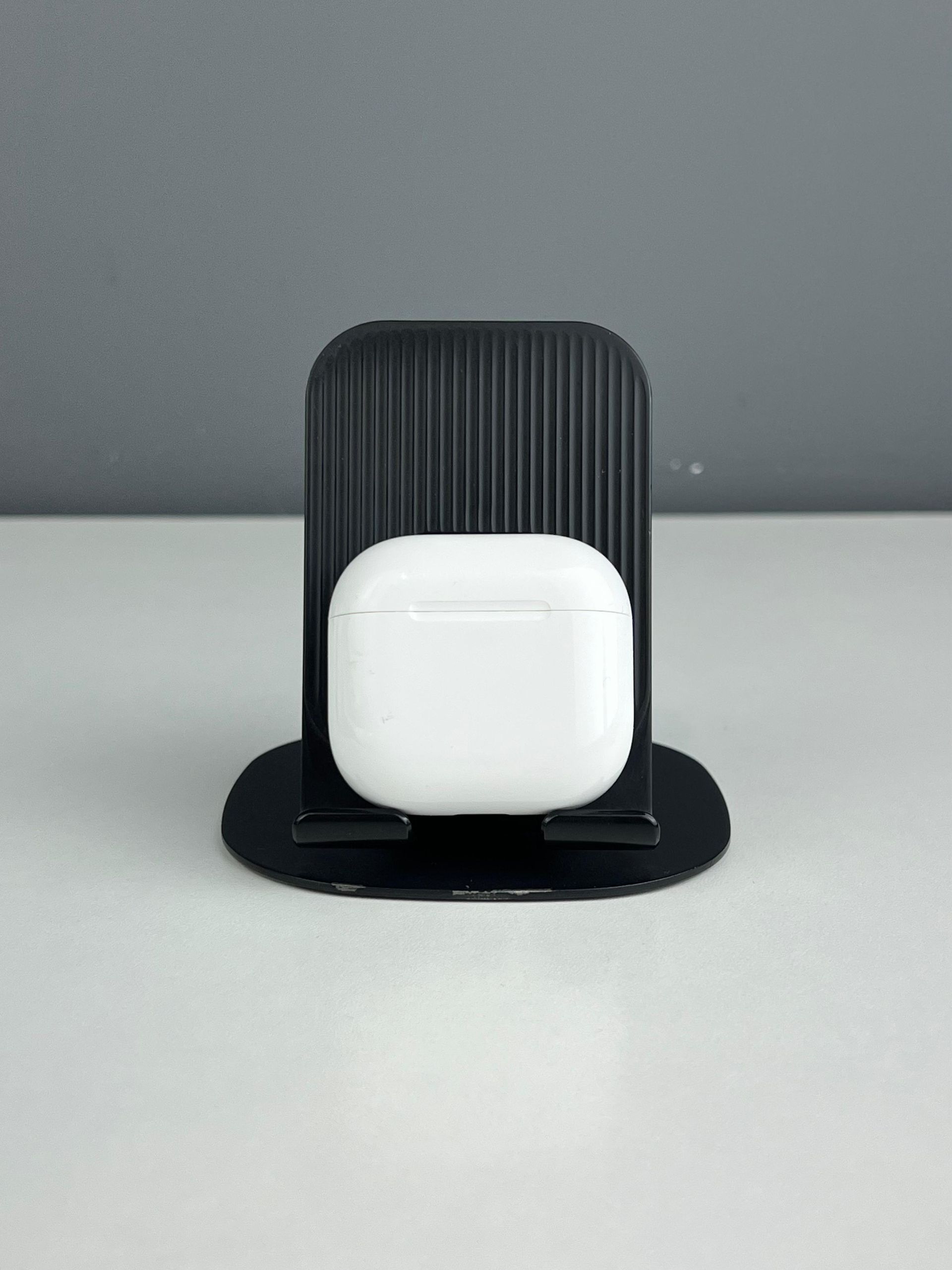 Apple AirPods 4 series