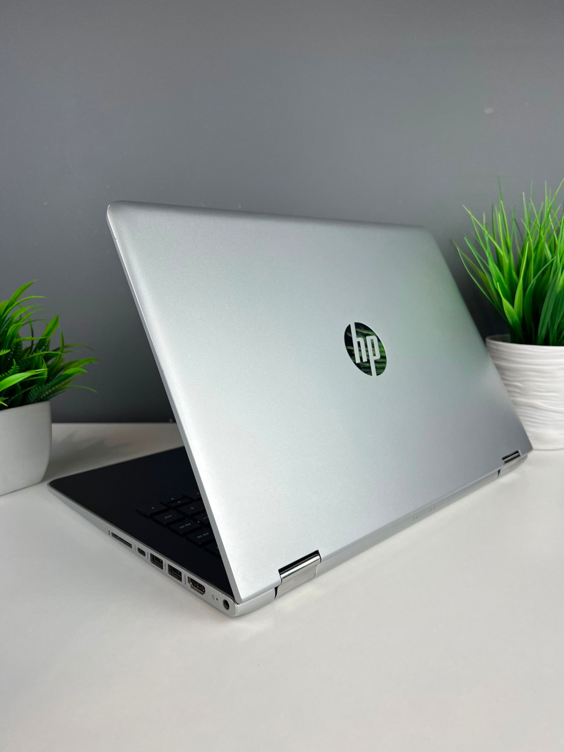 Ноутбук Hp Для работы и учебы  Intel Core i3  7-поколение  ядер 8 GB 256 GB 14 дюймов