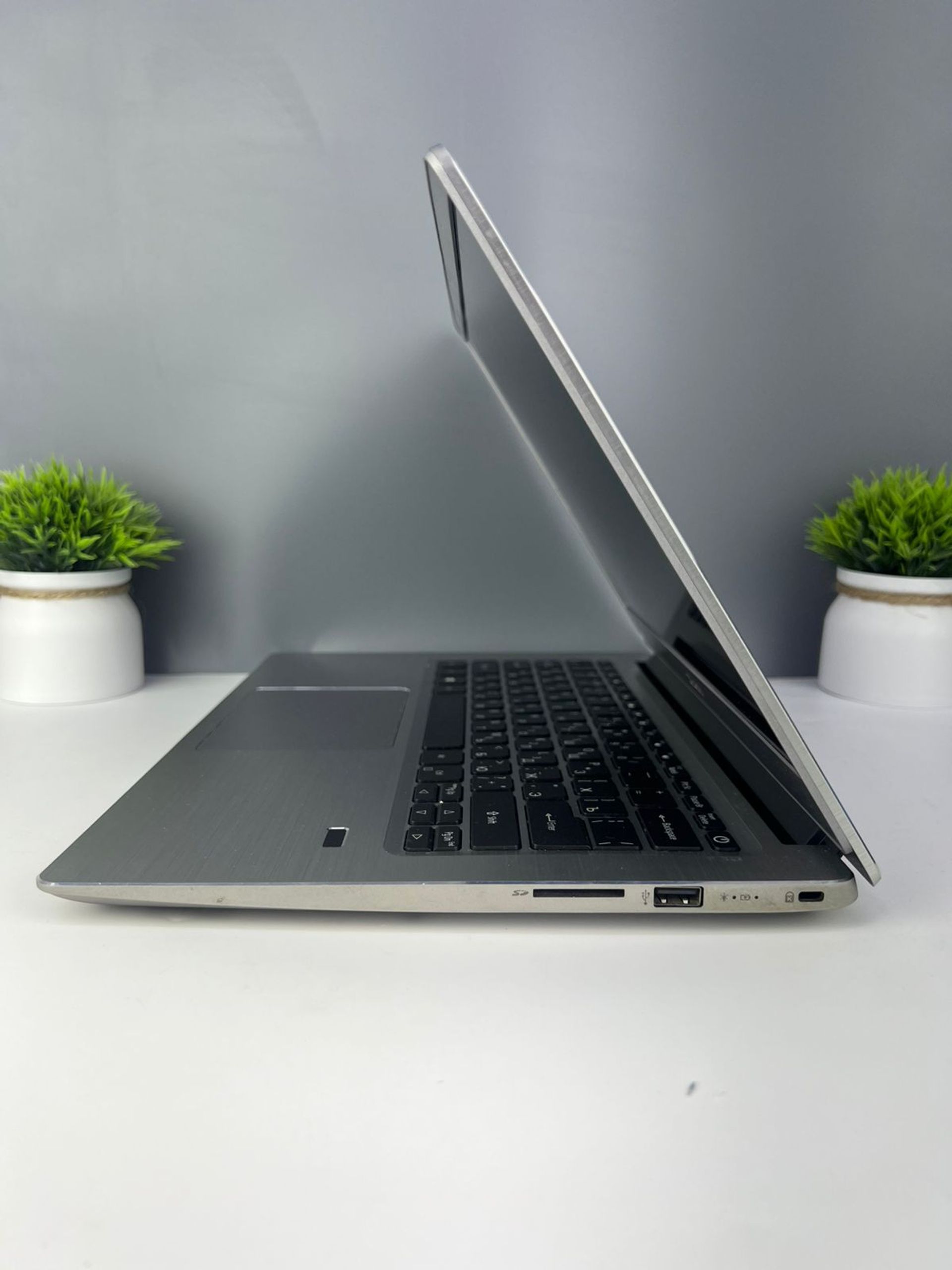 Ноутбук Acer Для работы и учебы  Intel Core i3  8-поколение  ядер 8 GB 256 GB 16 дюймов