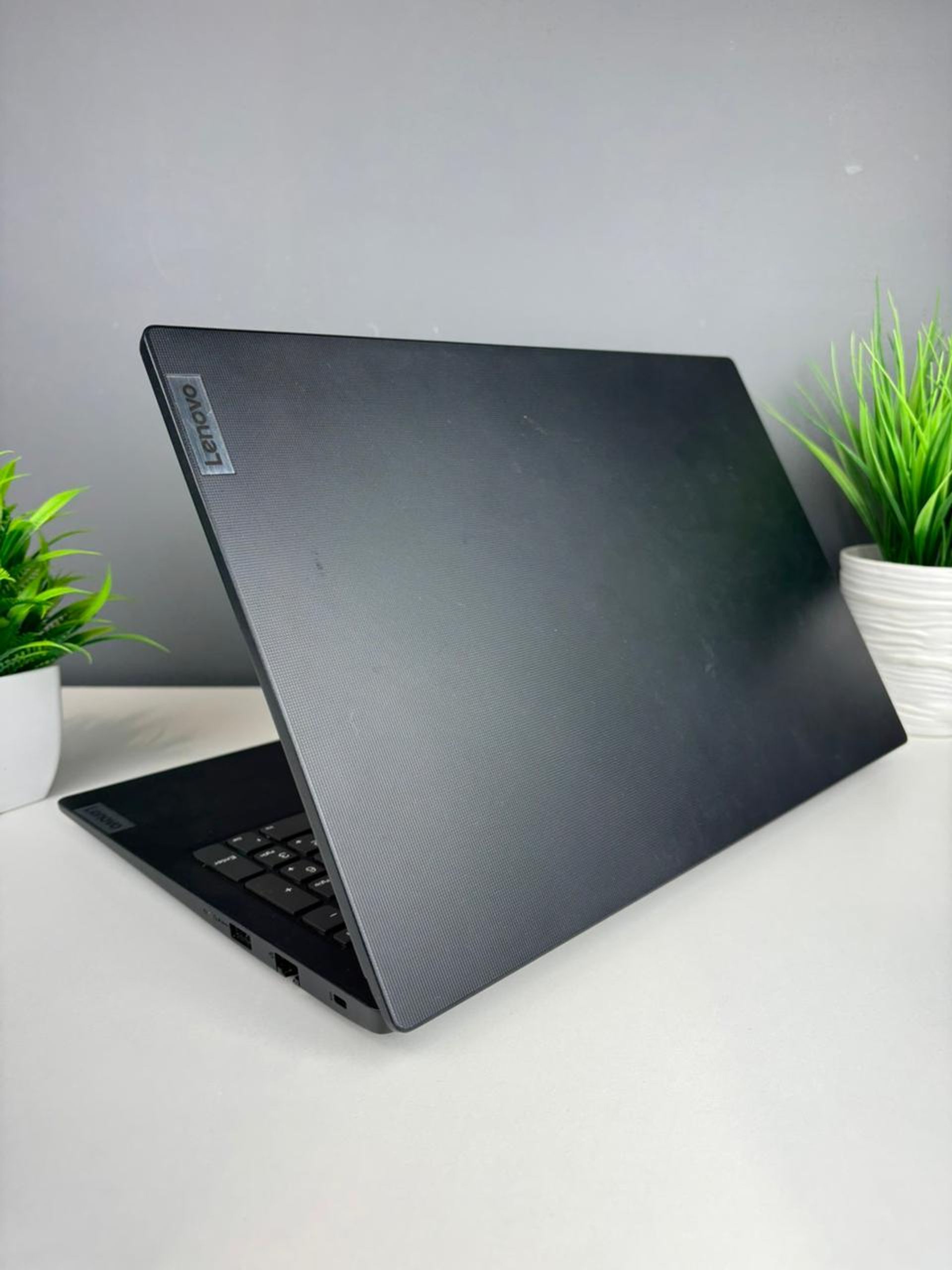 Ноутбук Lenovo ryzen 3 (5-е поколение) 2023-2024 (4 ядер / 8 потоков) AMD Ryzen 3 5-поколение ядер 4 GB 500 GB 15 дюймов