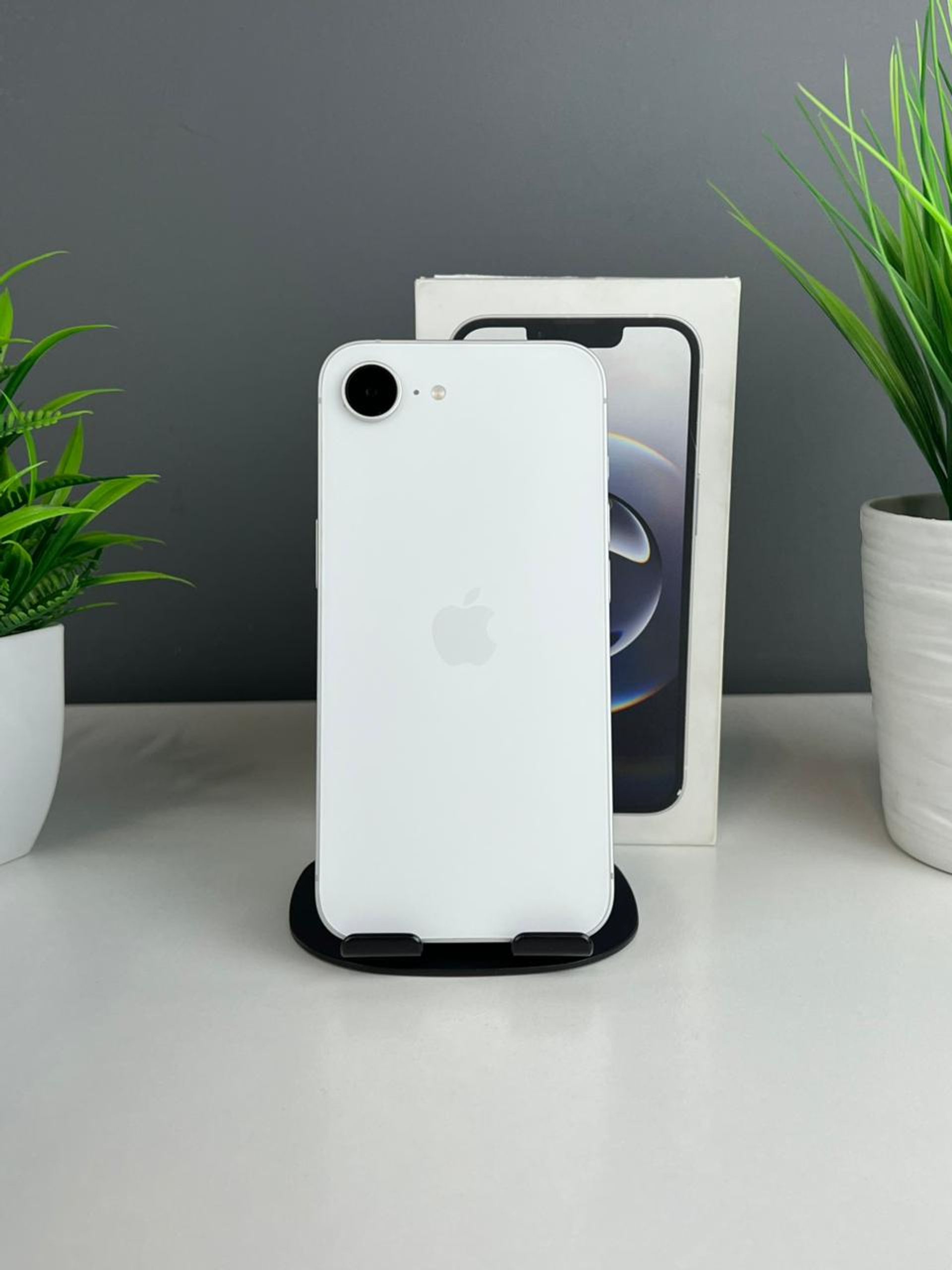 Apple iPhone 16e 128GB