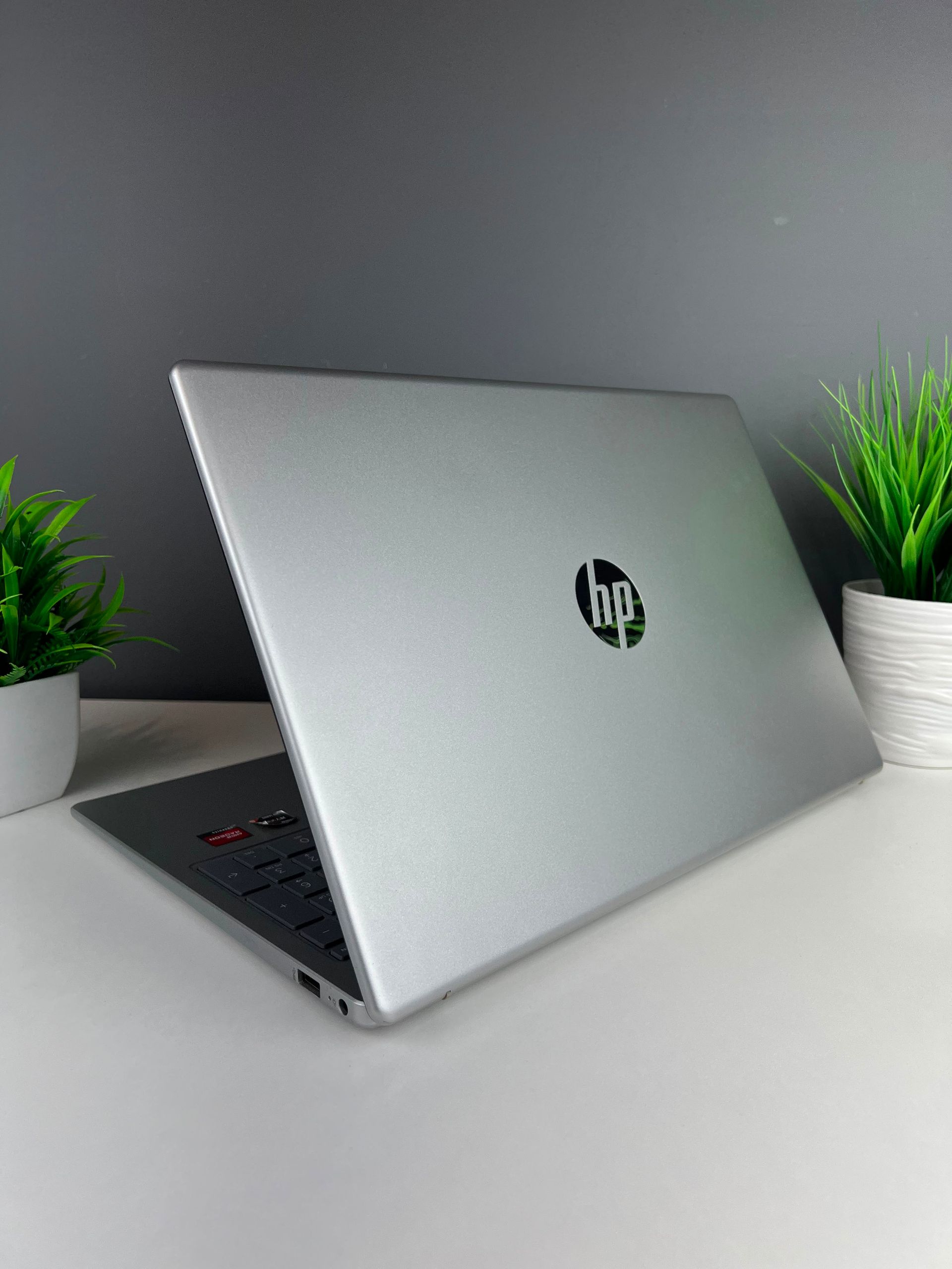 Ноутбук Hp Для работы и учебы AMD Ryzen 5 5-поколение ядер 16 GB 500 GB 13 дюймов