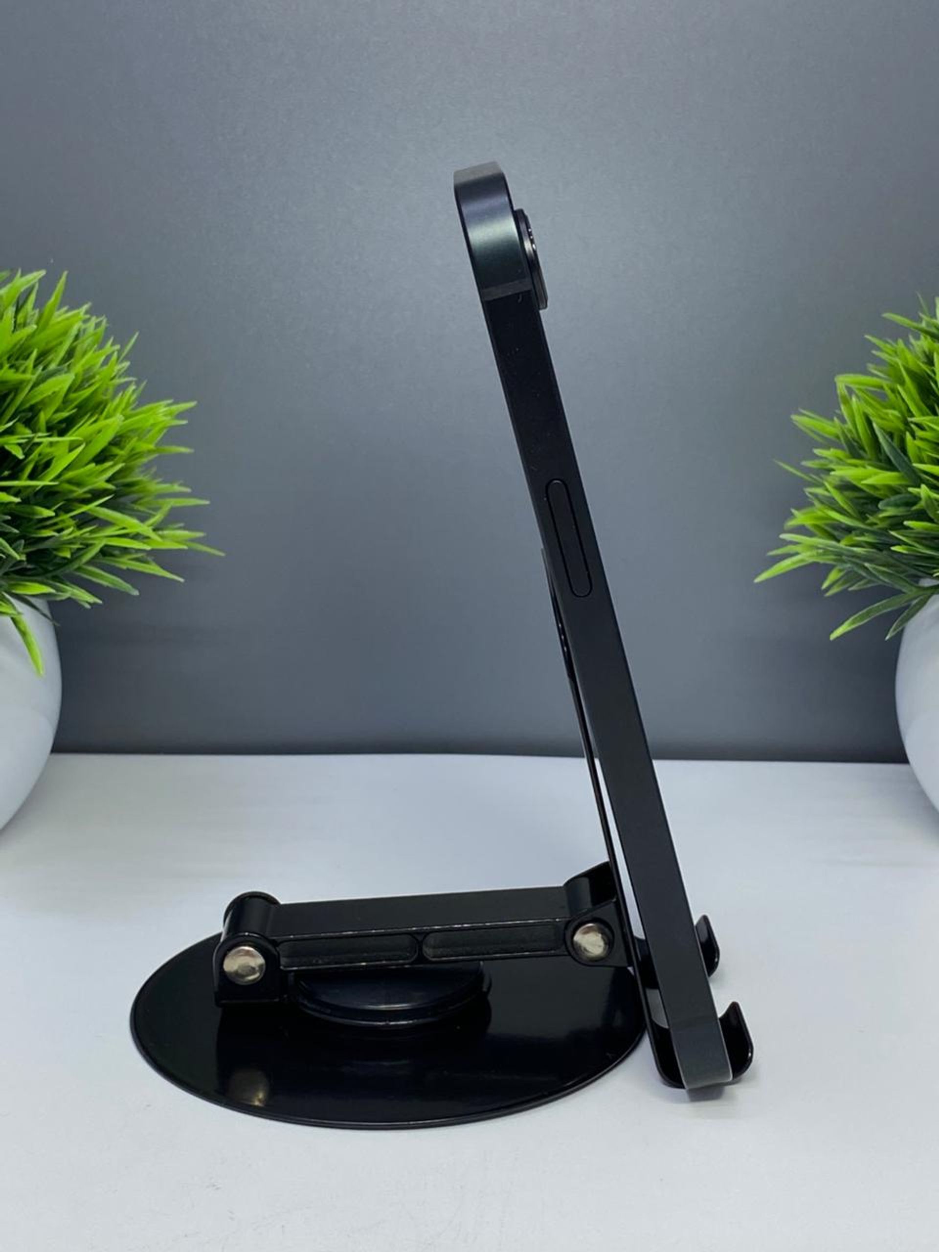 Apple iPhone 16e 128GB