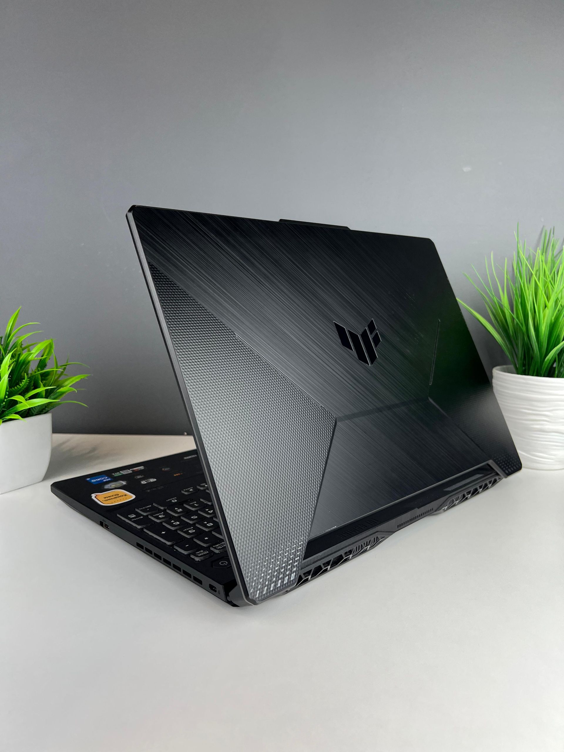 Ноутбук Asus core i5/11 пок  Intel Core i5  11-поколение  ядер 4 GB 500 GB 15 дюймов