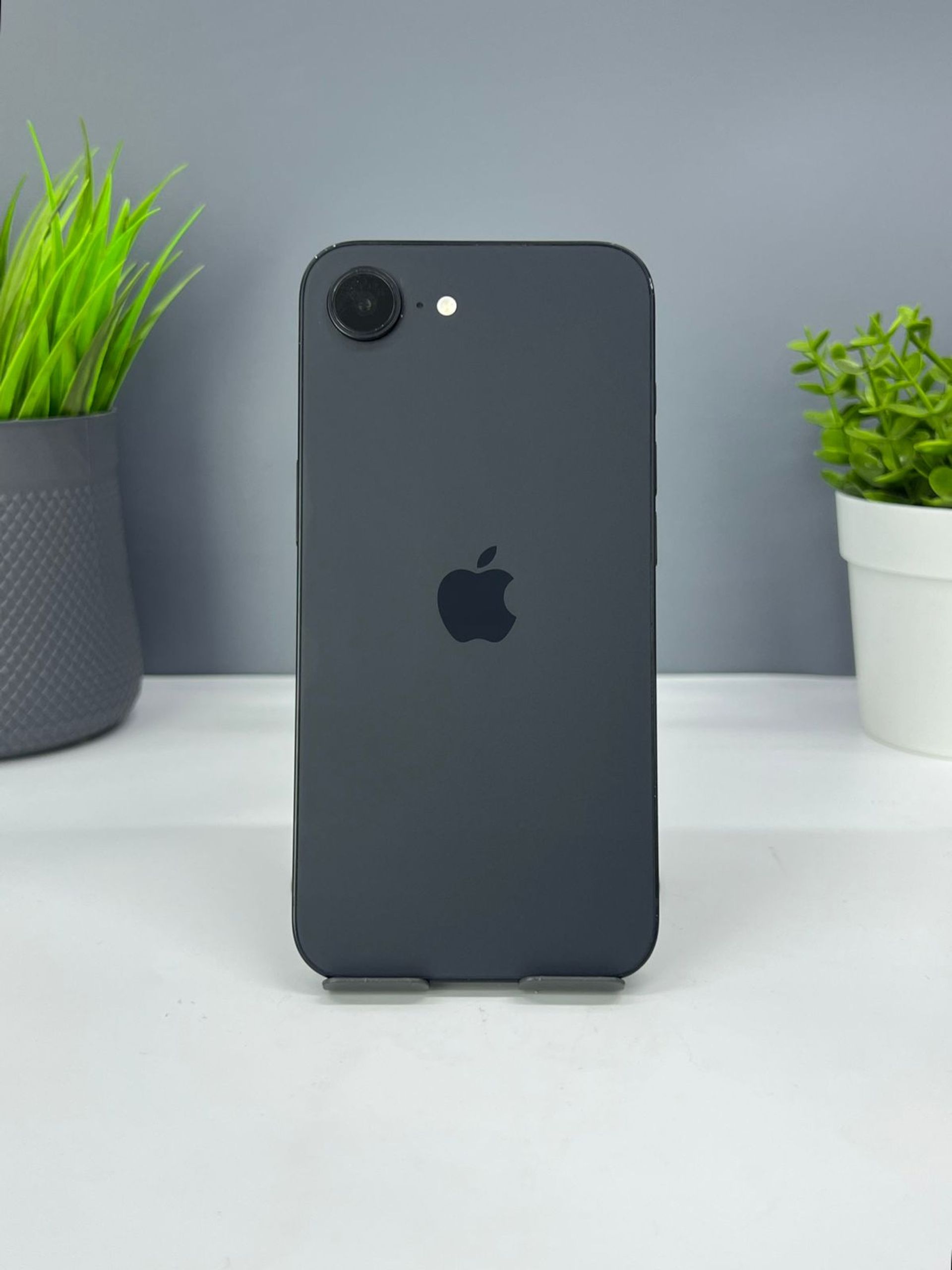 Apple iPhone 16e 128GB