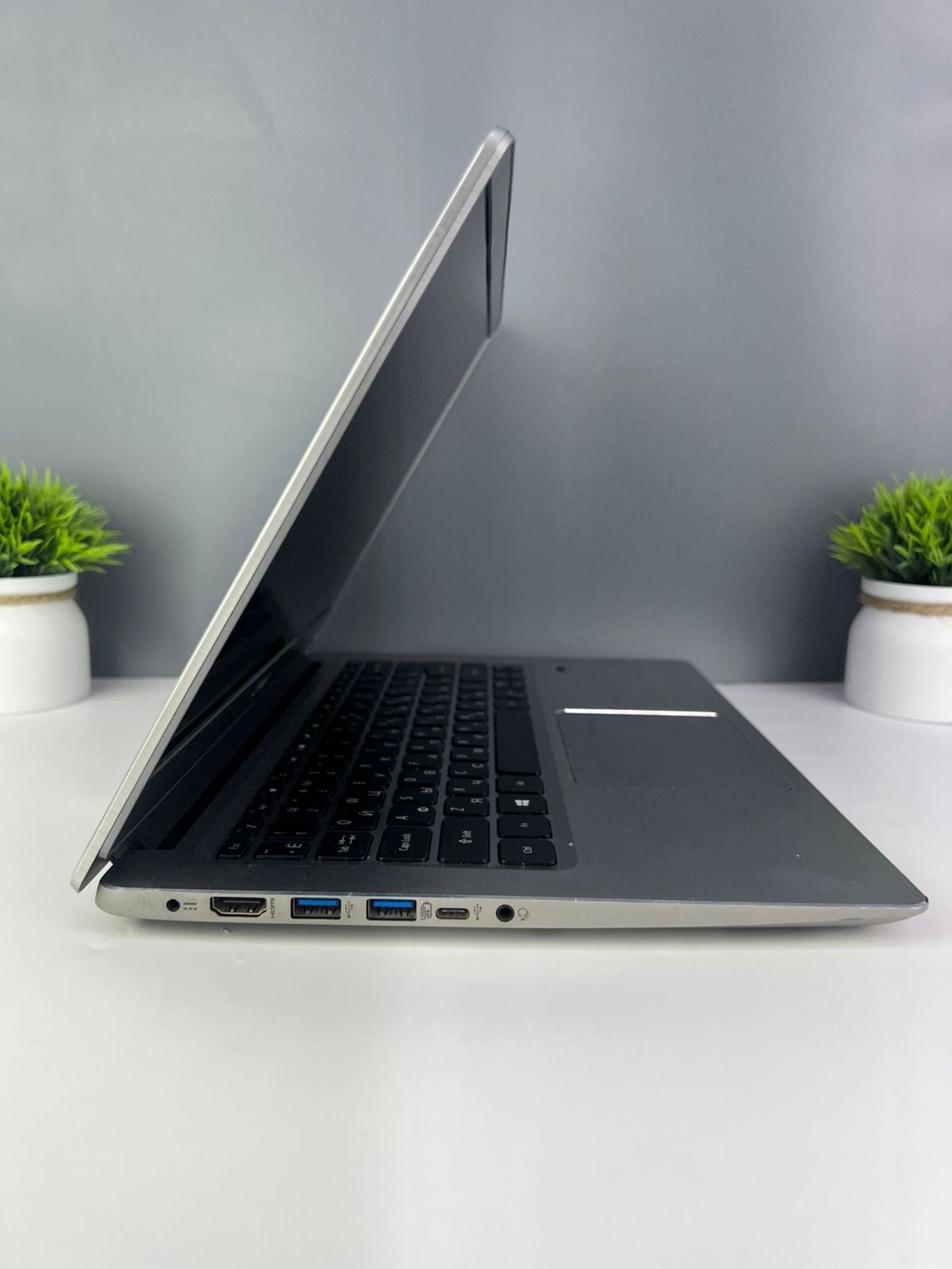 Ноутбук Acer Для работы и учебы  Intel Core i3  8-поколение  ядер 8 GB 256 GB 16 дюймов