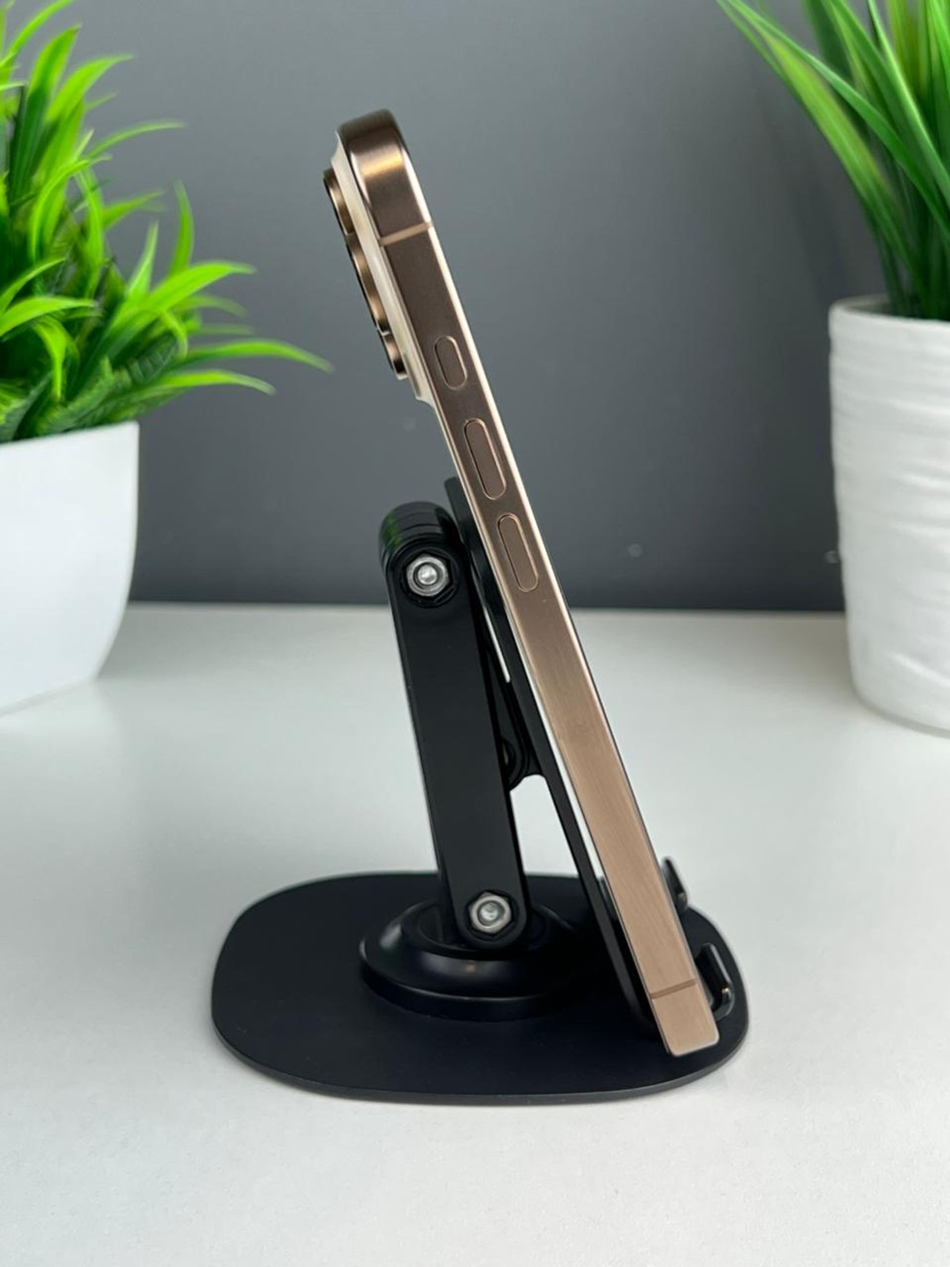 Apple iPhone 16 Pro 128GB - фото_2