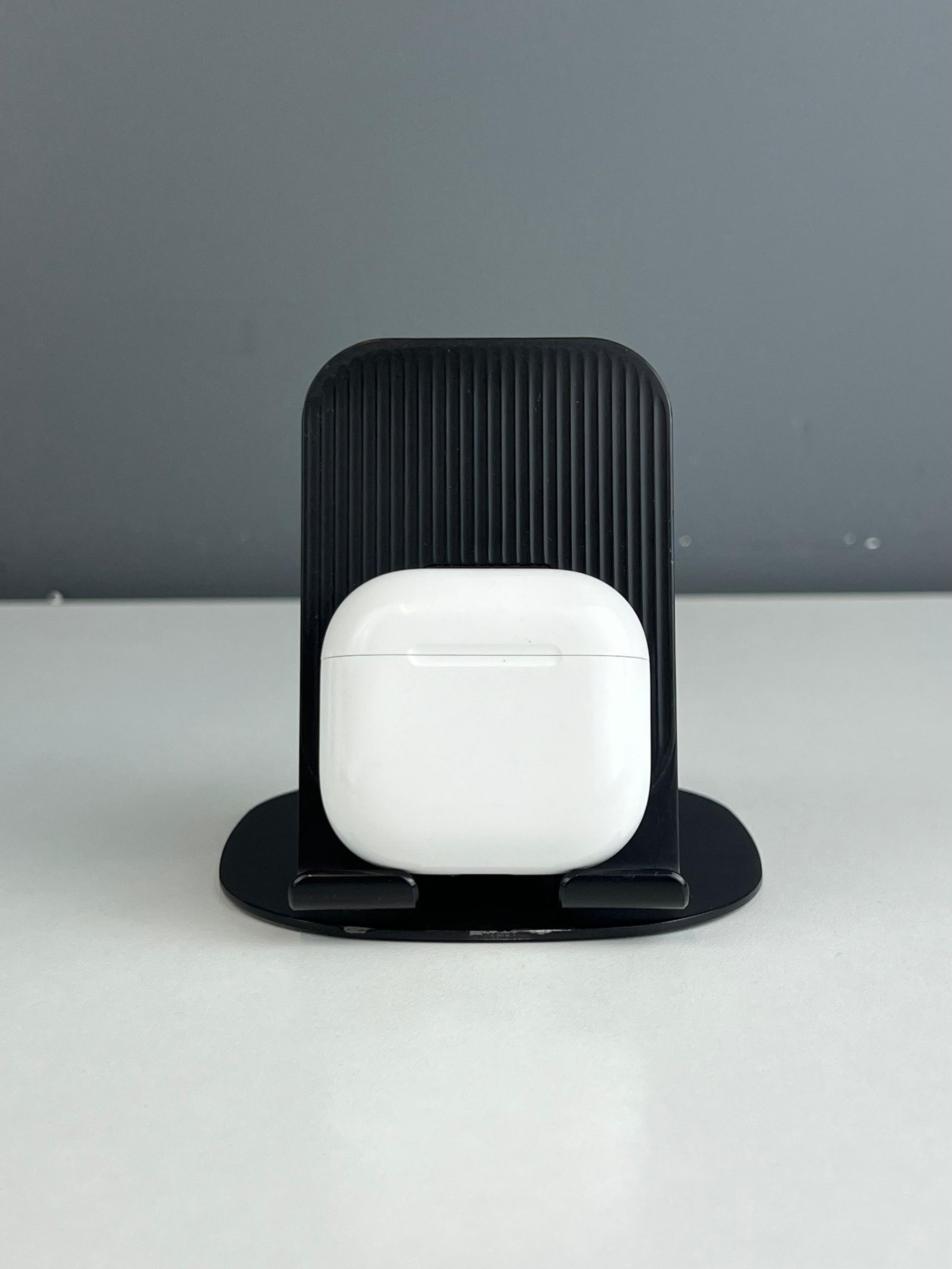 Apple AirPods 4 series