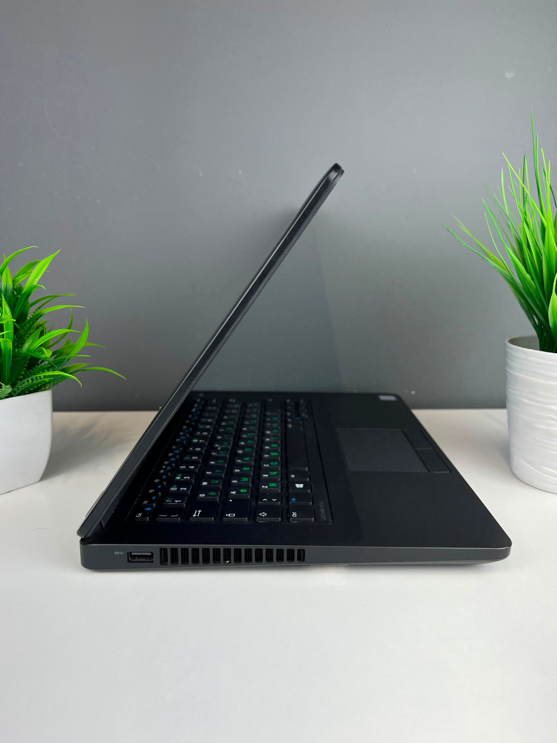 Ноутбук Dell Для работы и учебы  Intel Core i5  6-поколение  ядер 8 GB 240 GB 14 дюймов