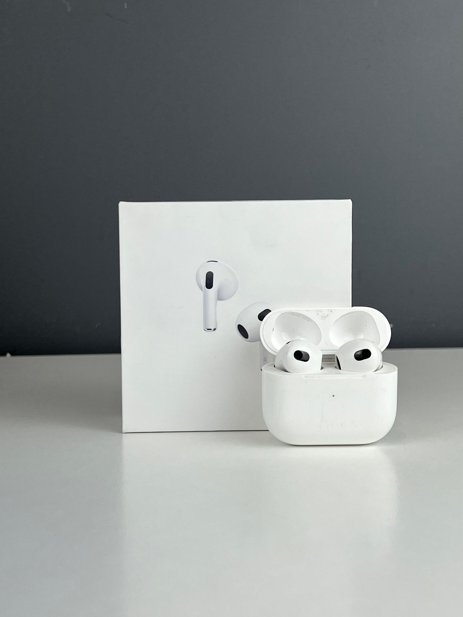 Apple AirPods 3 series
