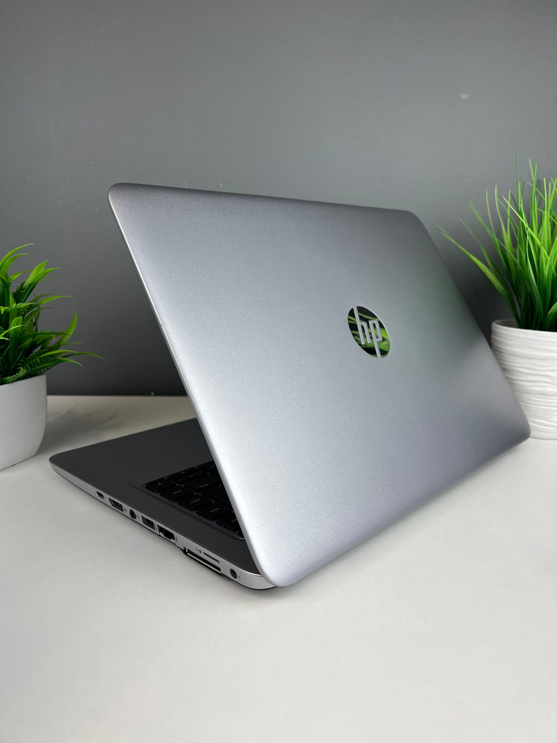 Ноутбук Hp core i7/7 пок  Intel Core i7  6-поколение  ядер 8 GB 256 GB 14 дюймов