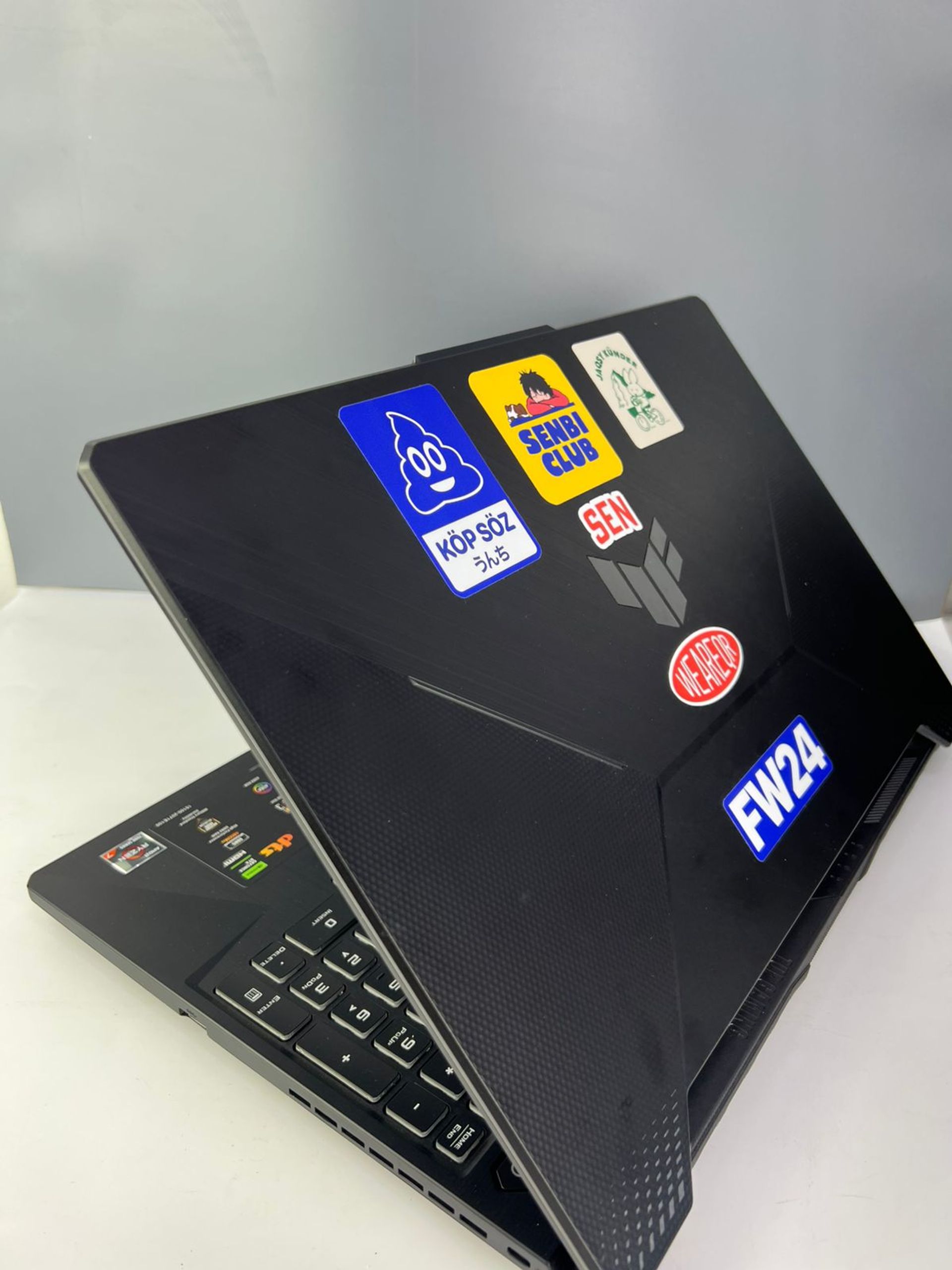 Ноутбук Asus Игровой AMD Ryzen 7 7-поколение ядер 8 GB 512 GB 15 дюймов