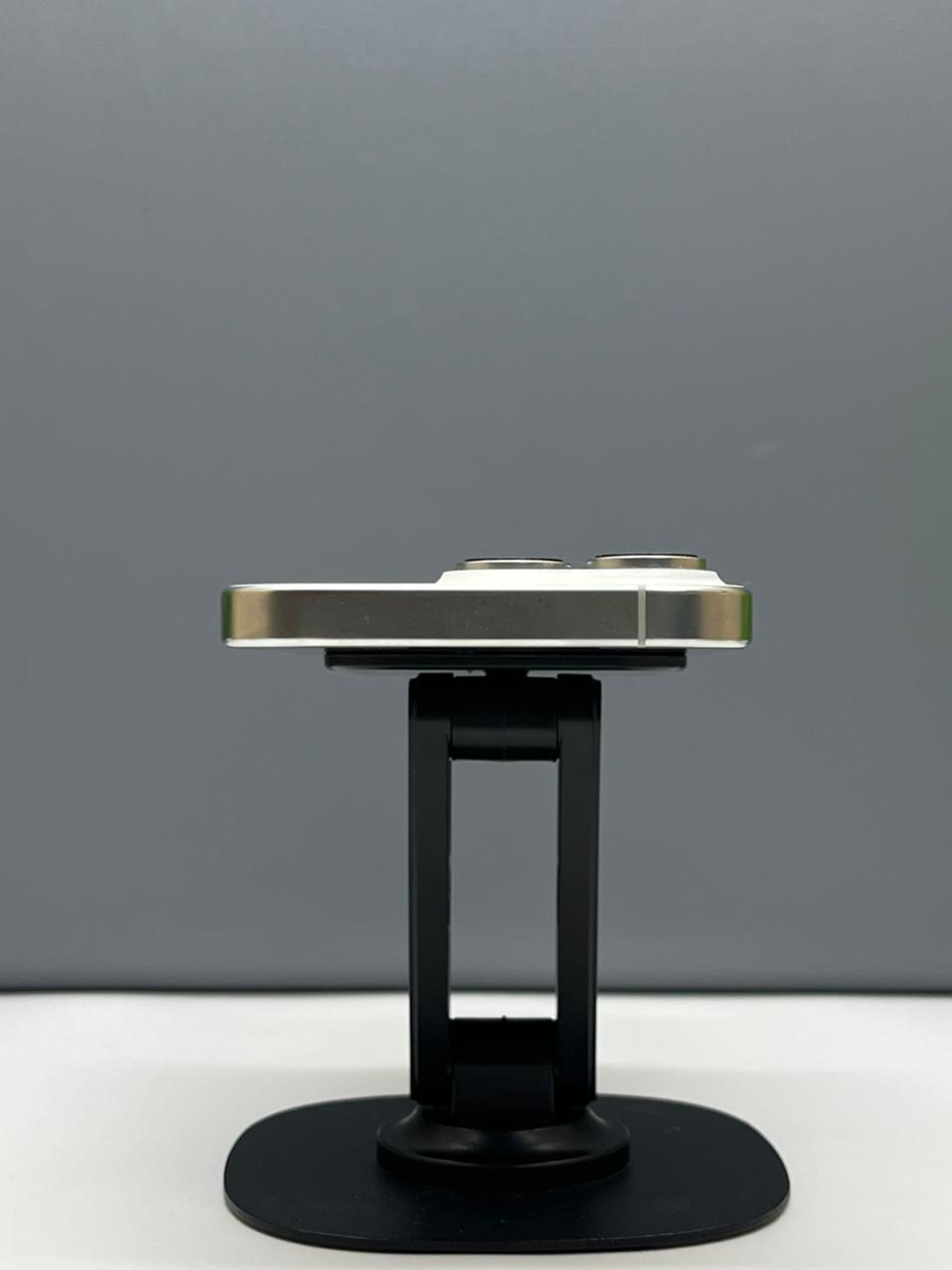 Apple iPhone 16 Pro 256GB - фото_3