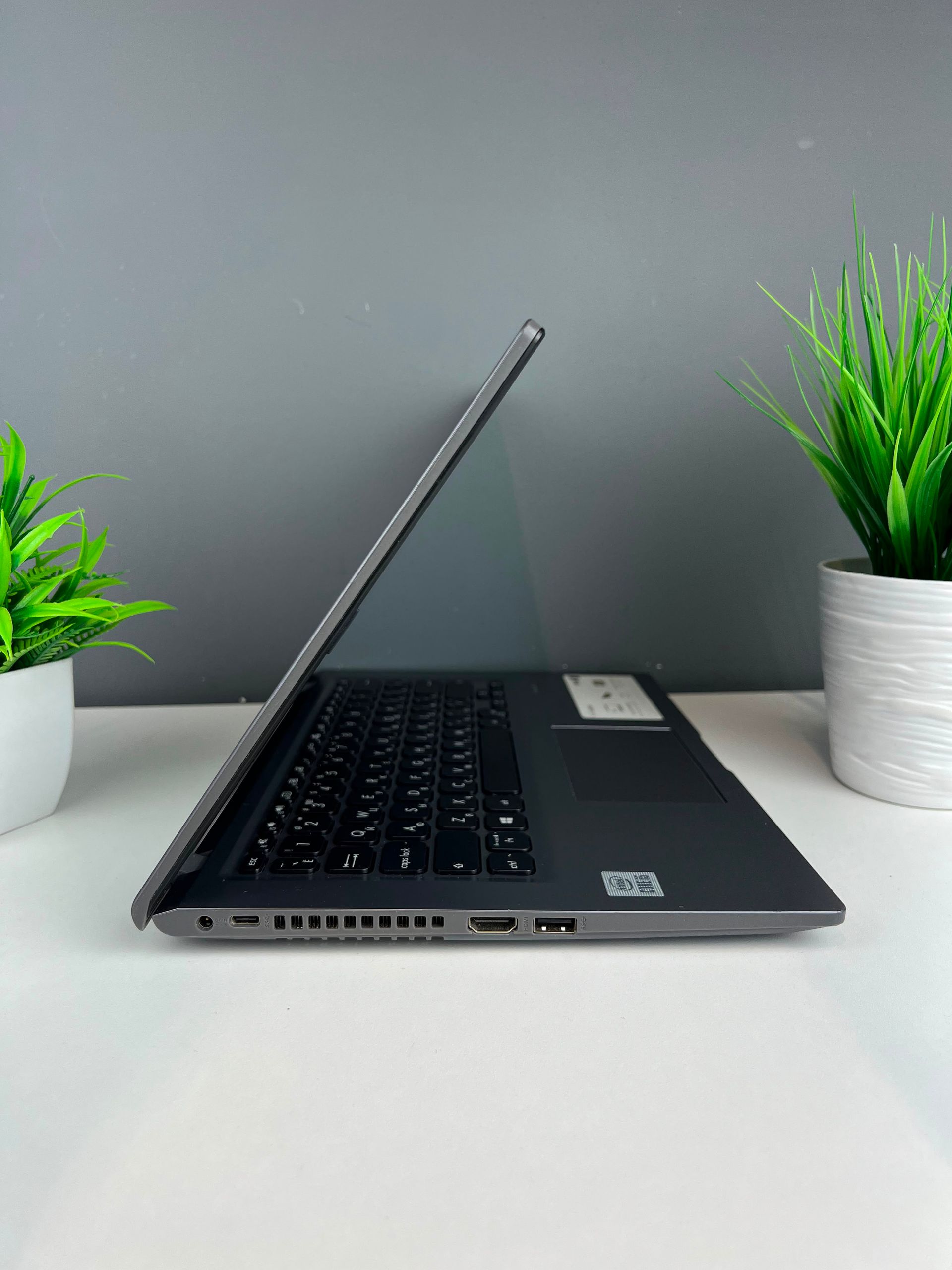 Ноутбук Asus Для работы и учебы  Intel Core i5  10-поколение  ядер 8 GB 256 GB 13 дюймов